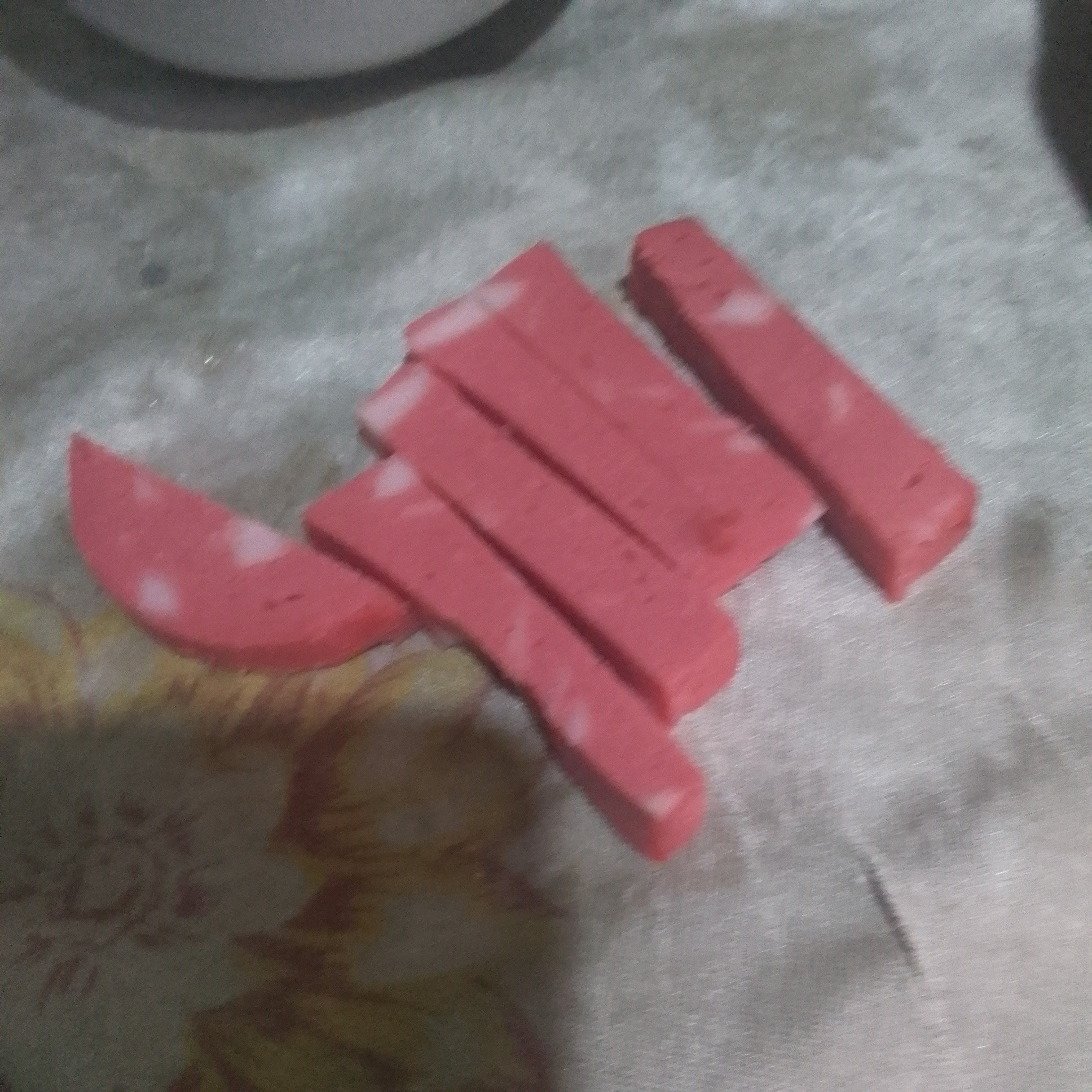 Sliced processed meat