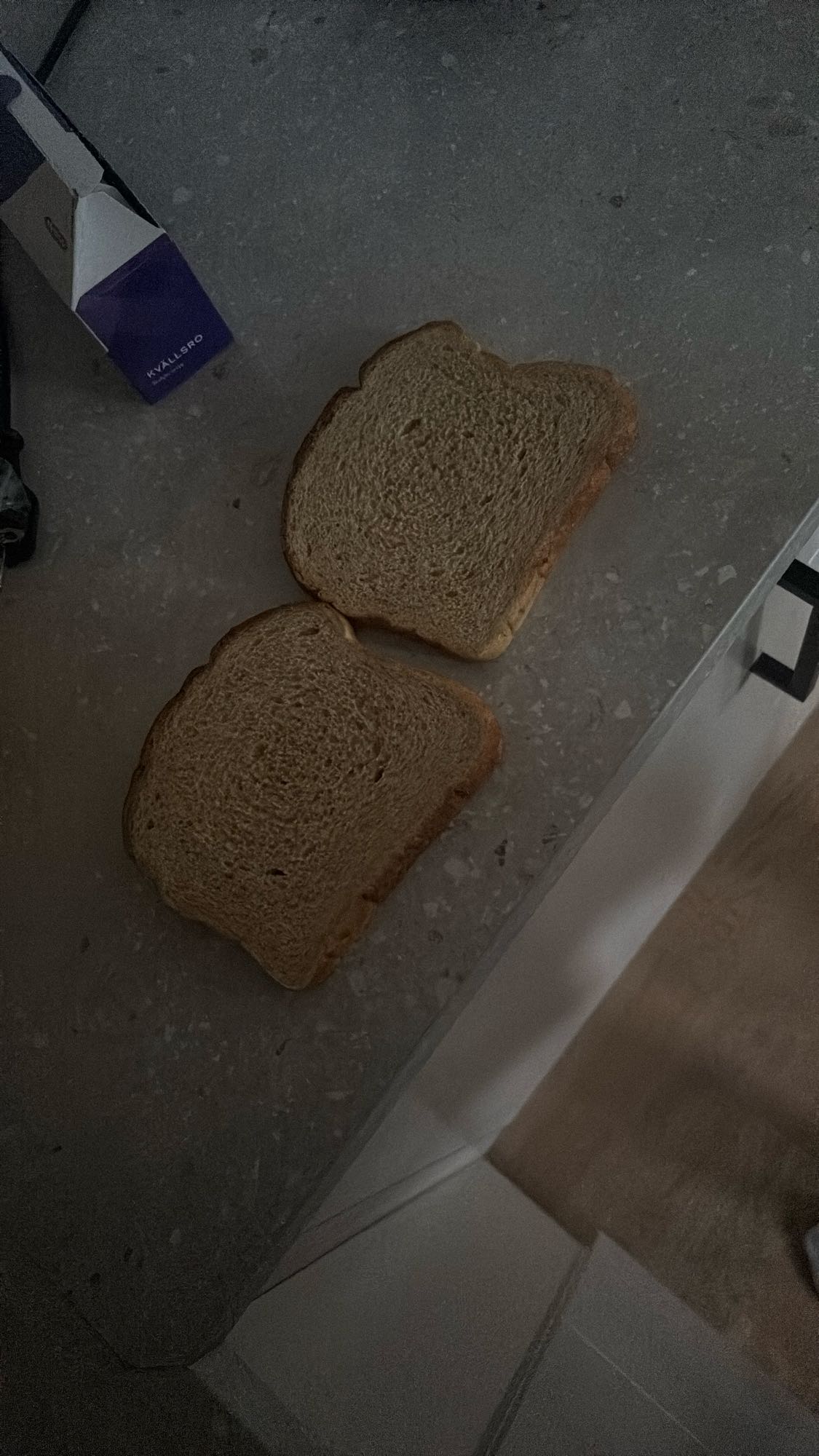 Två skivor bröd