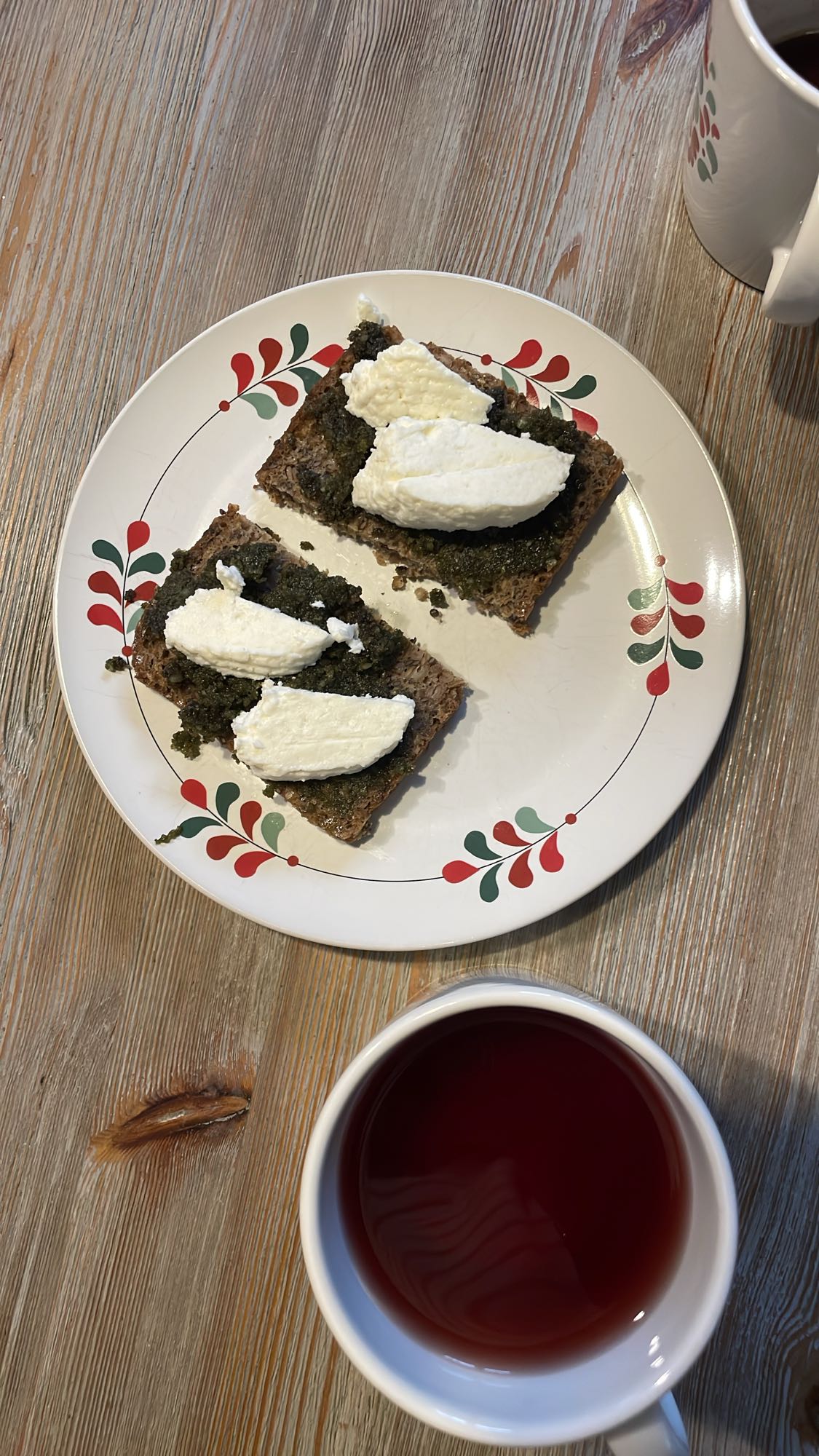 Kanapki z twarogiem i pesto