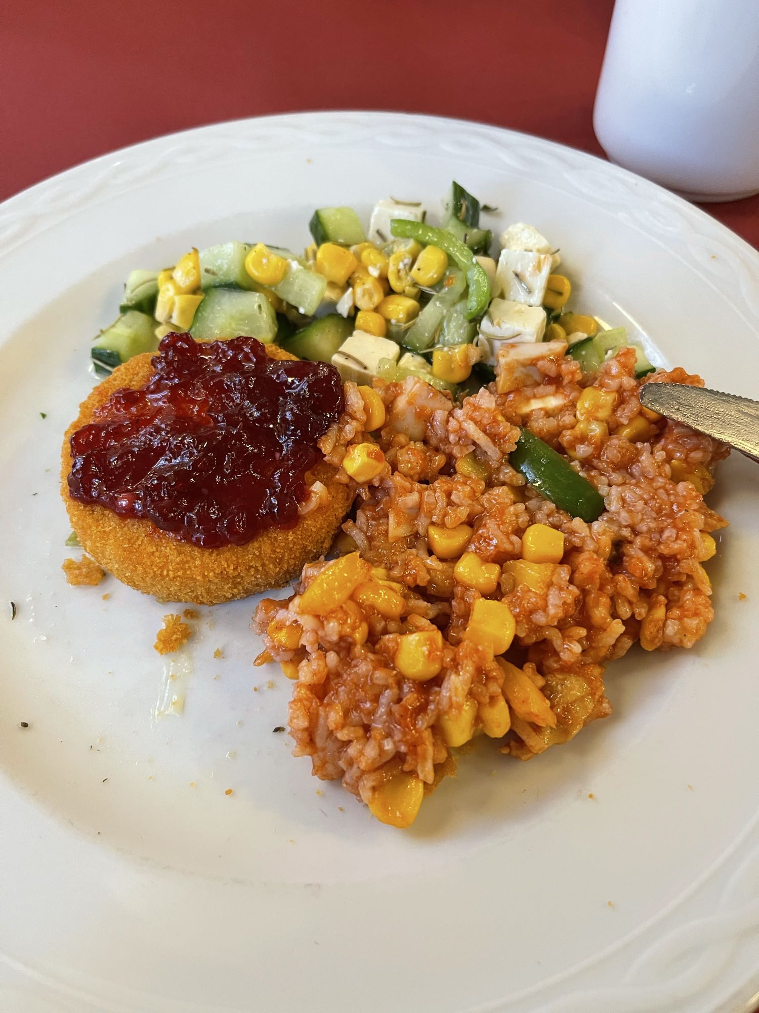 Reis, Salat & Nugget