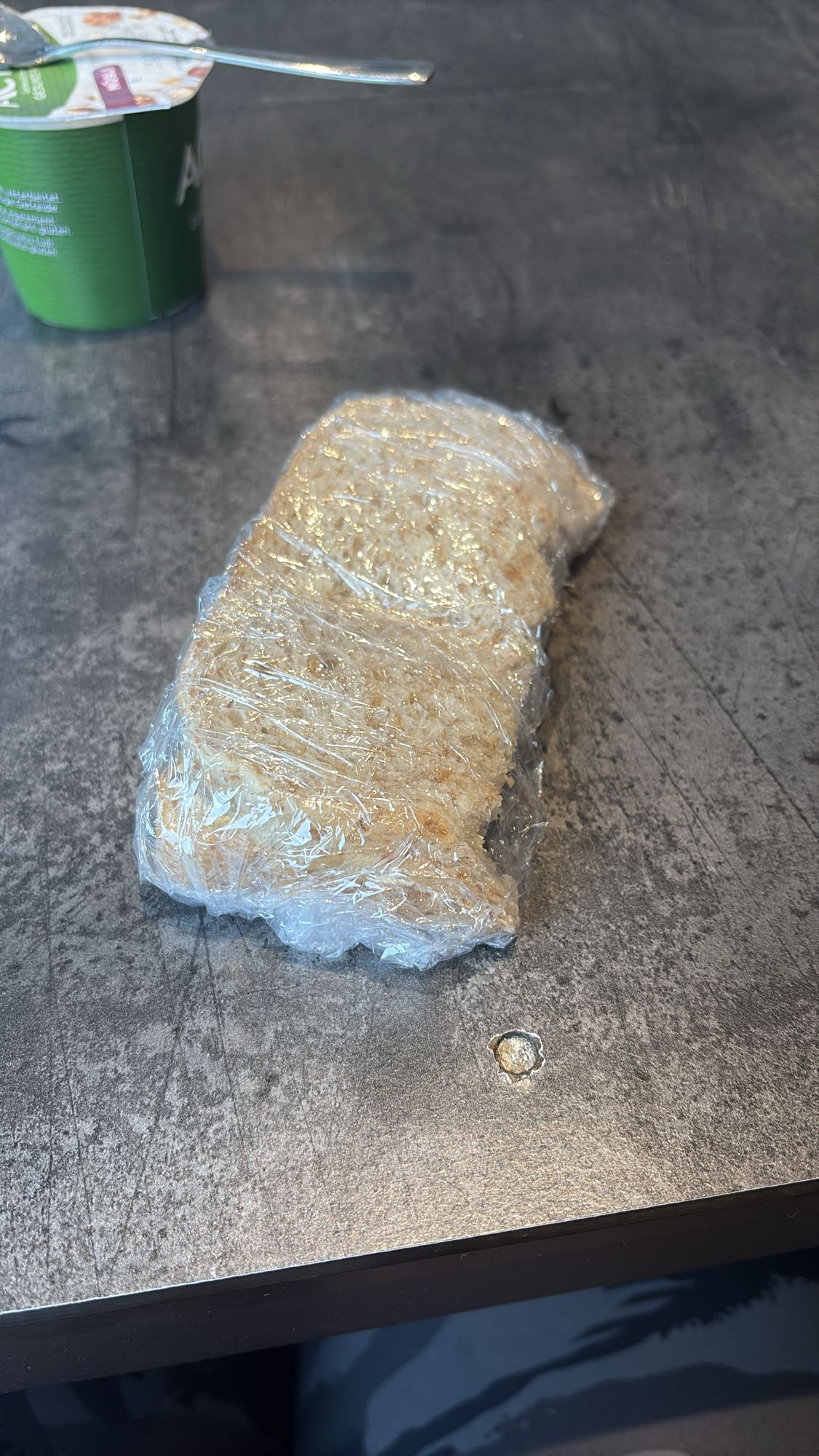 Szendvics és joghurt