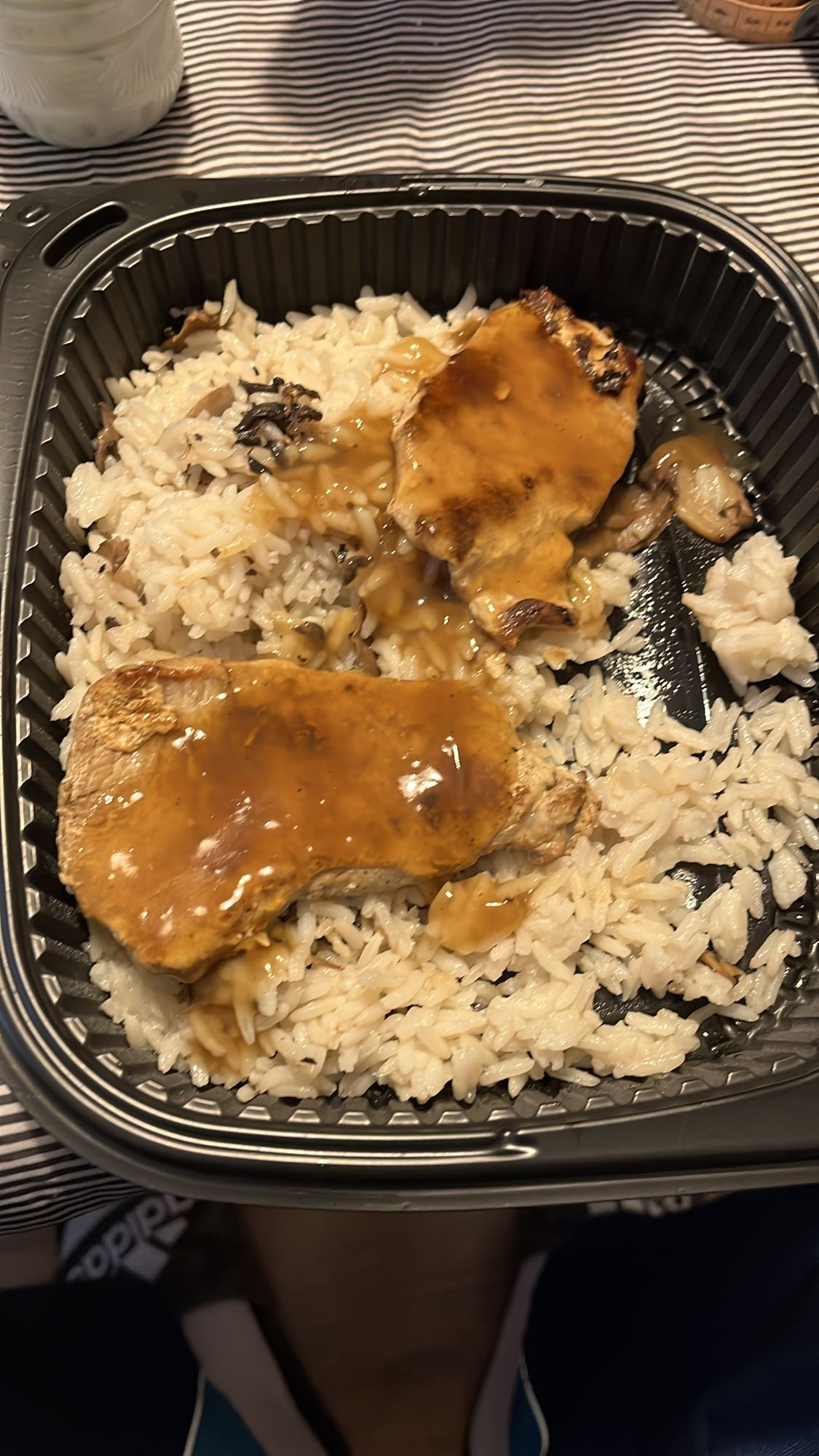 Ориз с месо и сос