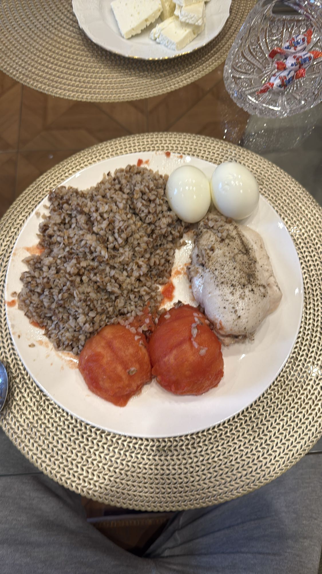 гречка с курицей и яйцами