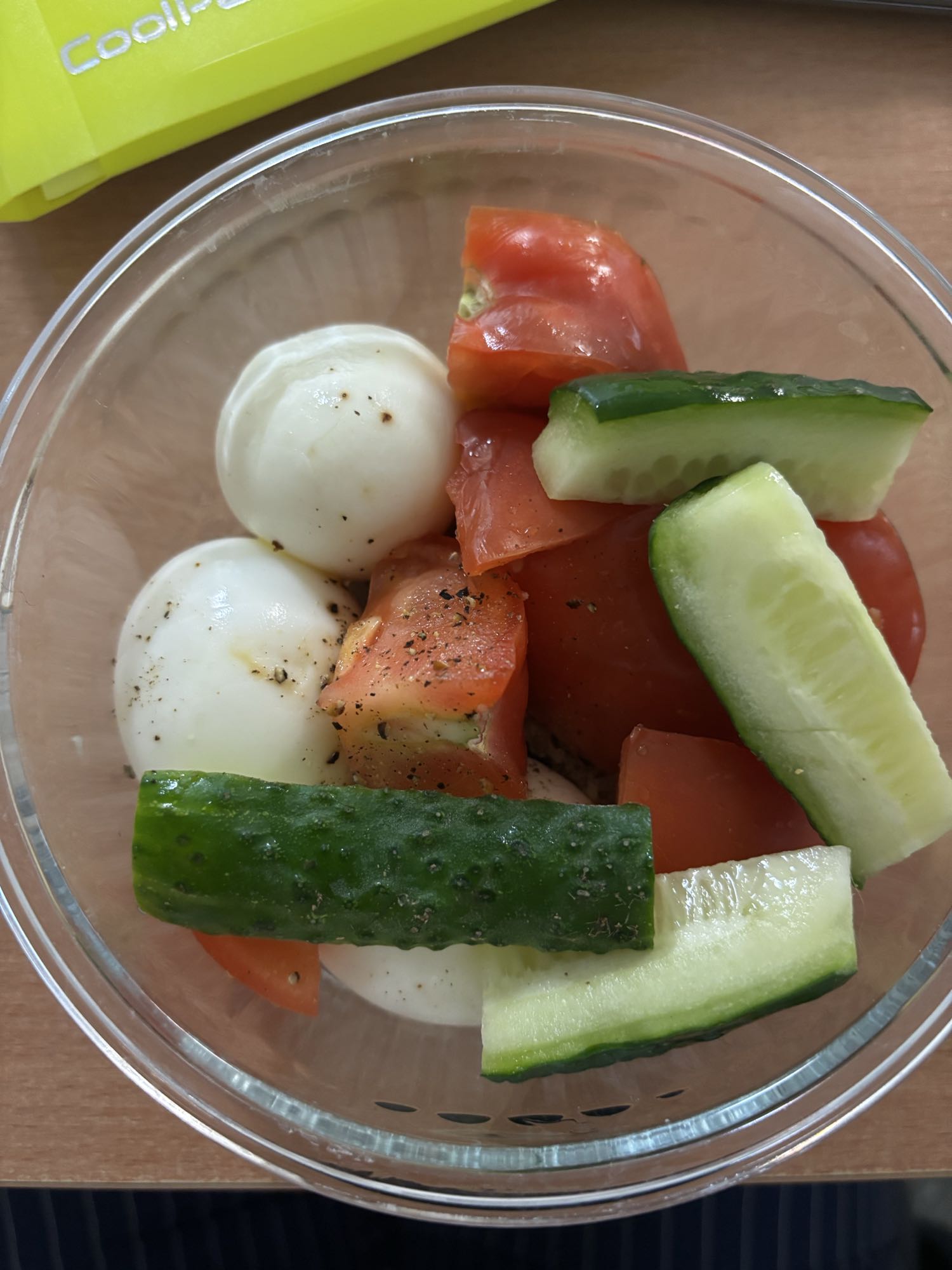 Sałatka z mozzarellą