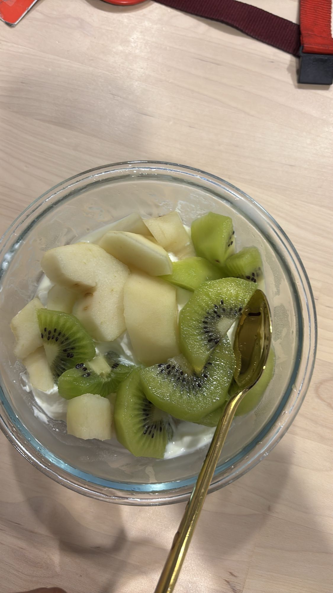 Yoghurt med frukt