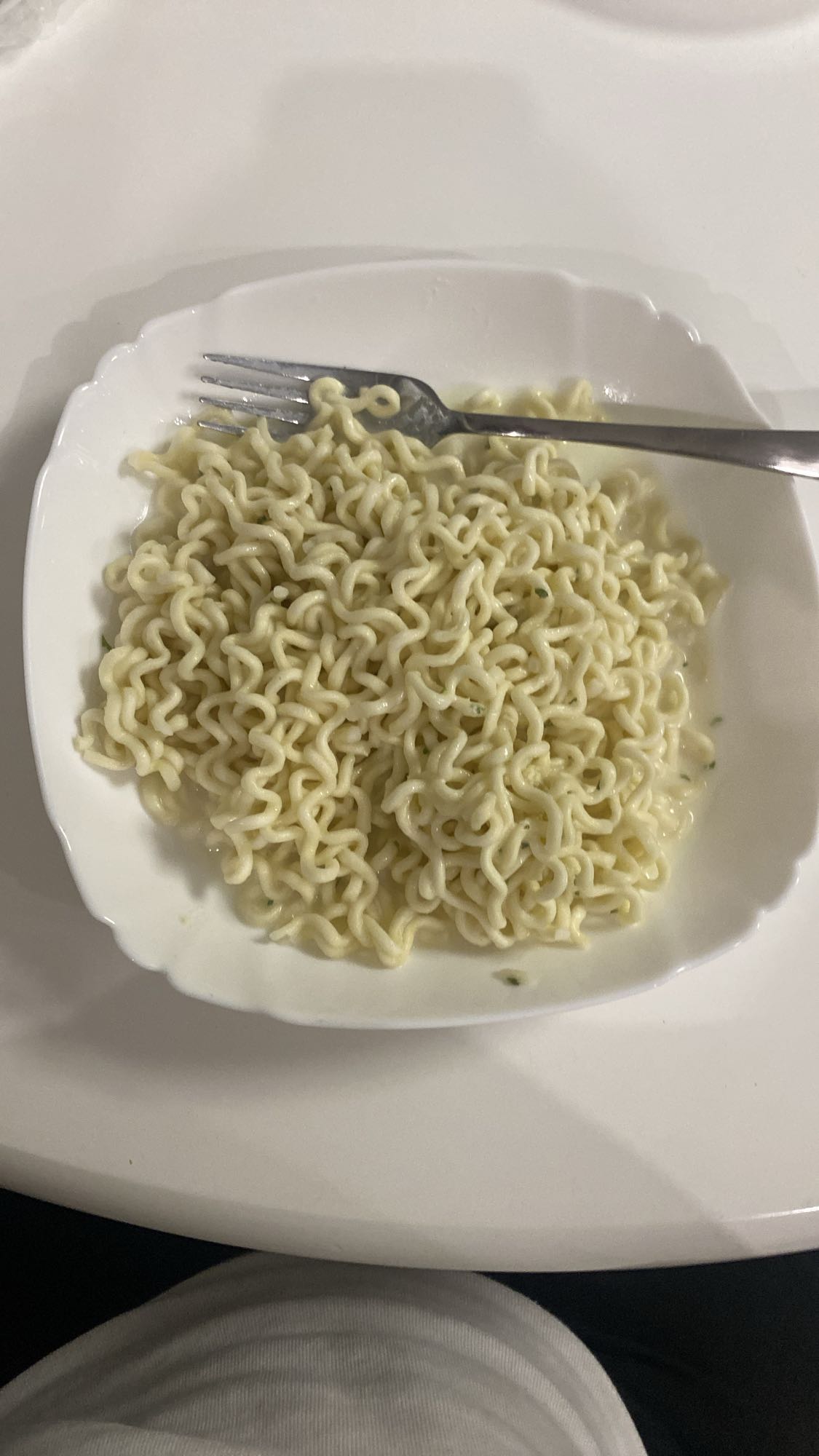 Plain instant noodles
