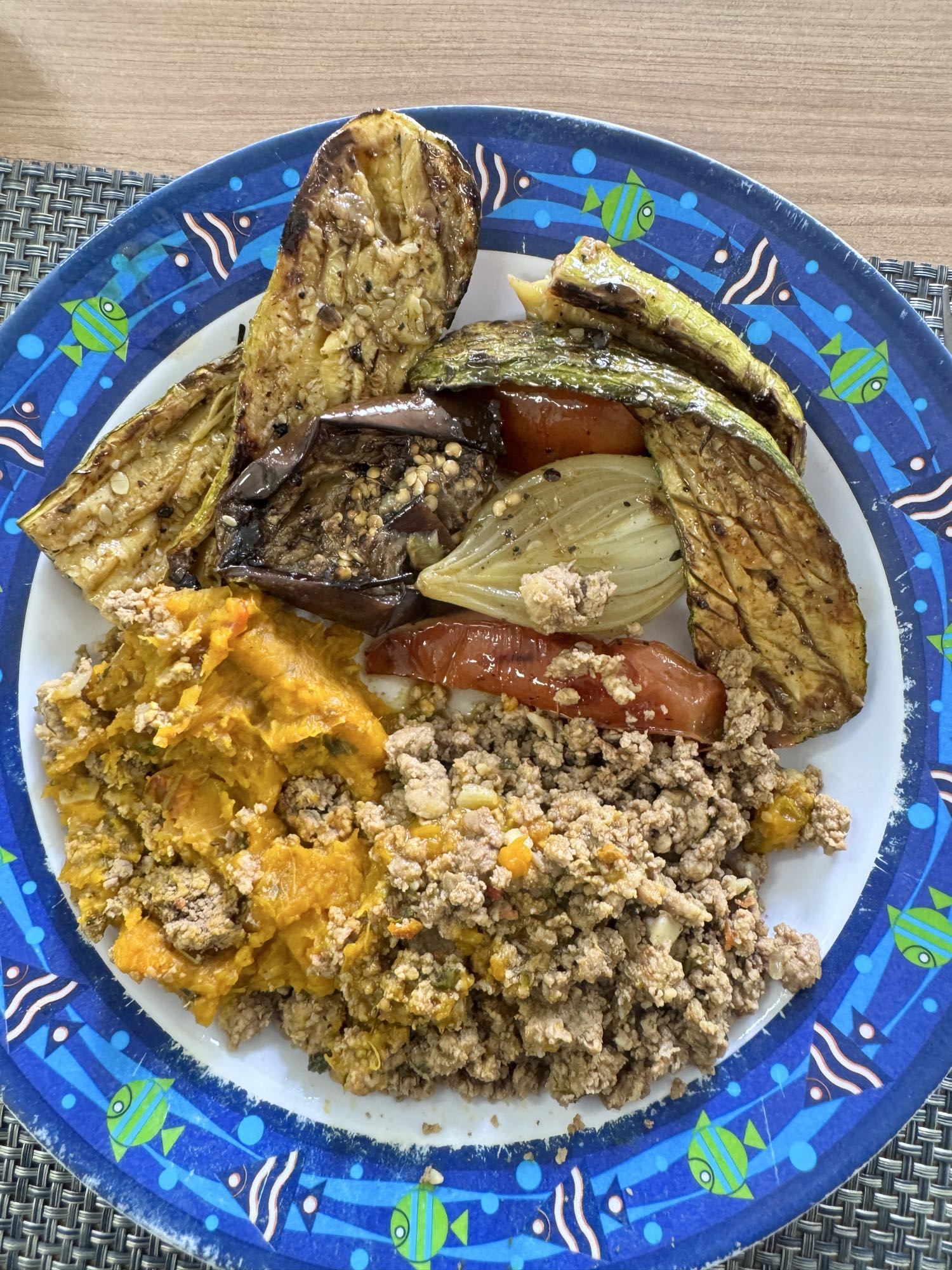 Carne moída com legumes
