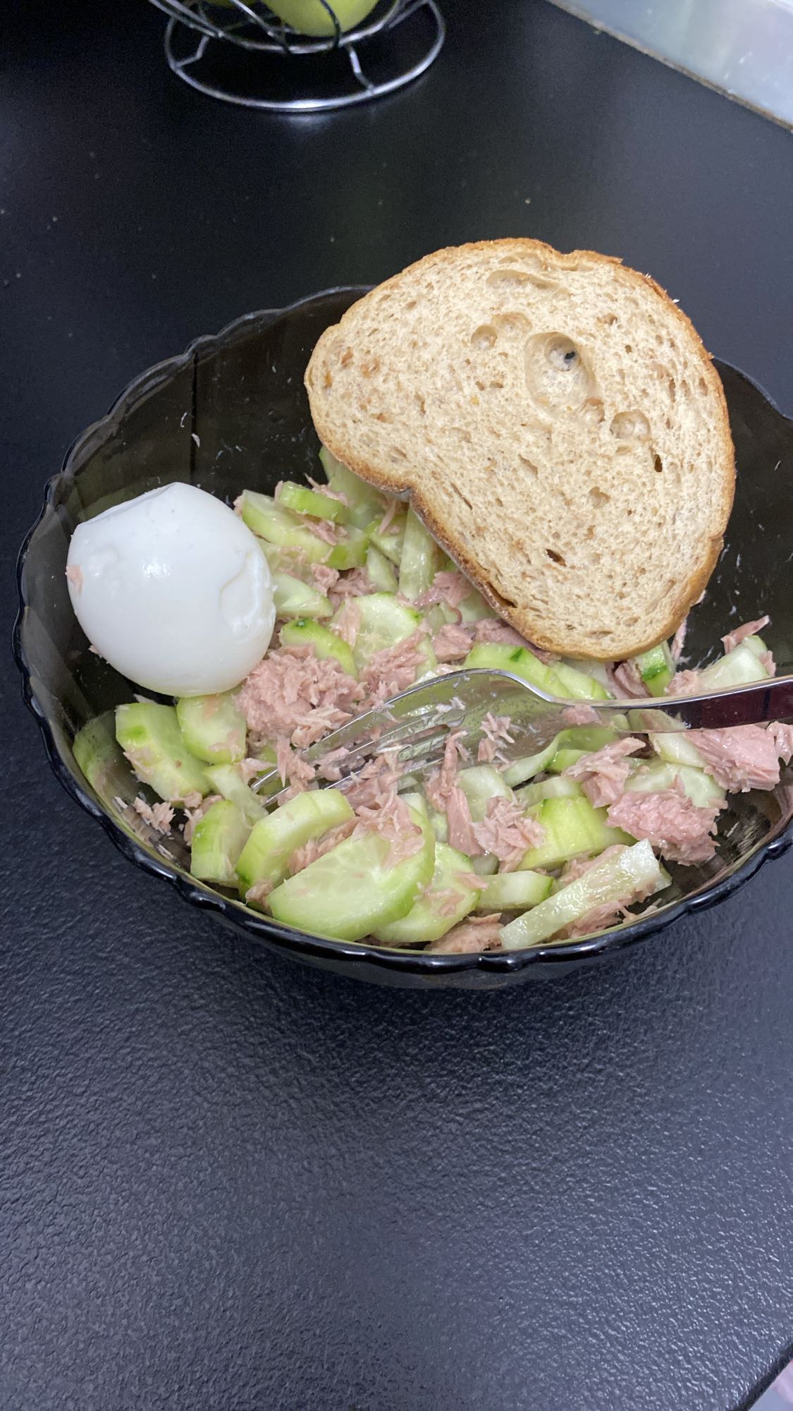 Salată cu ton și ou