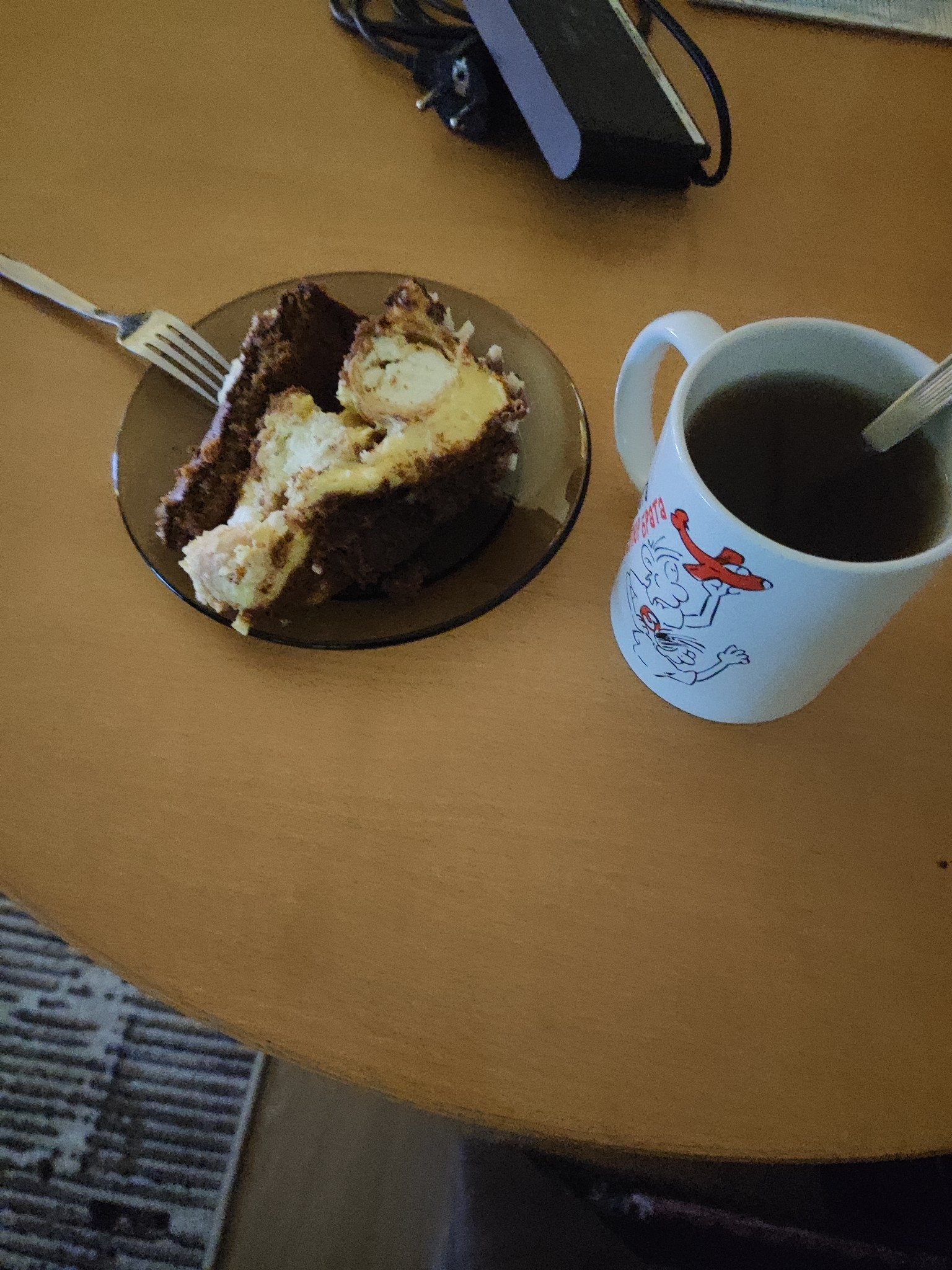 Chocolate cake and tea