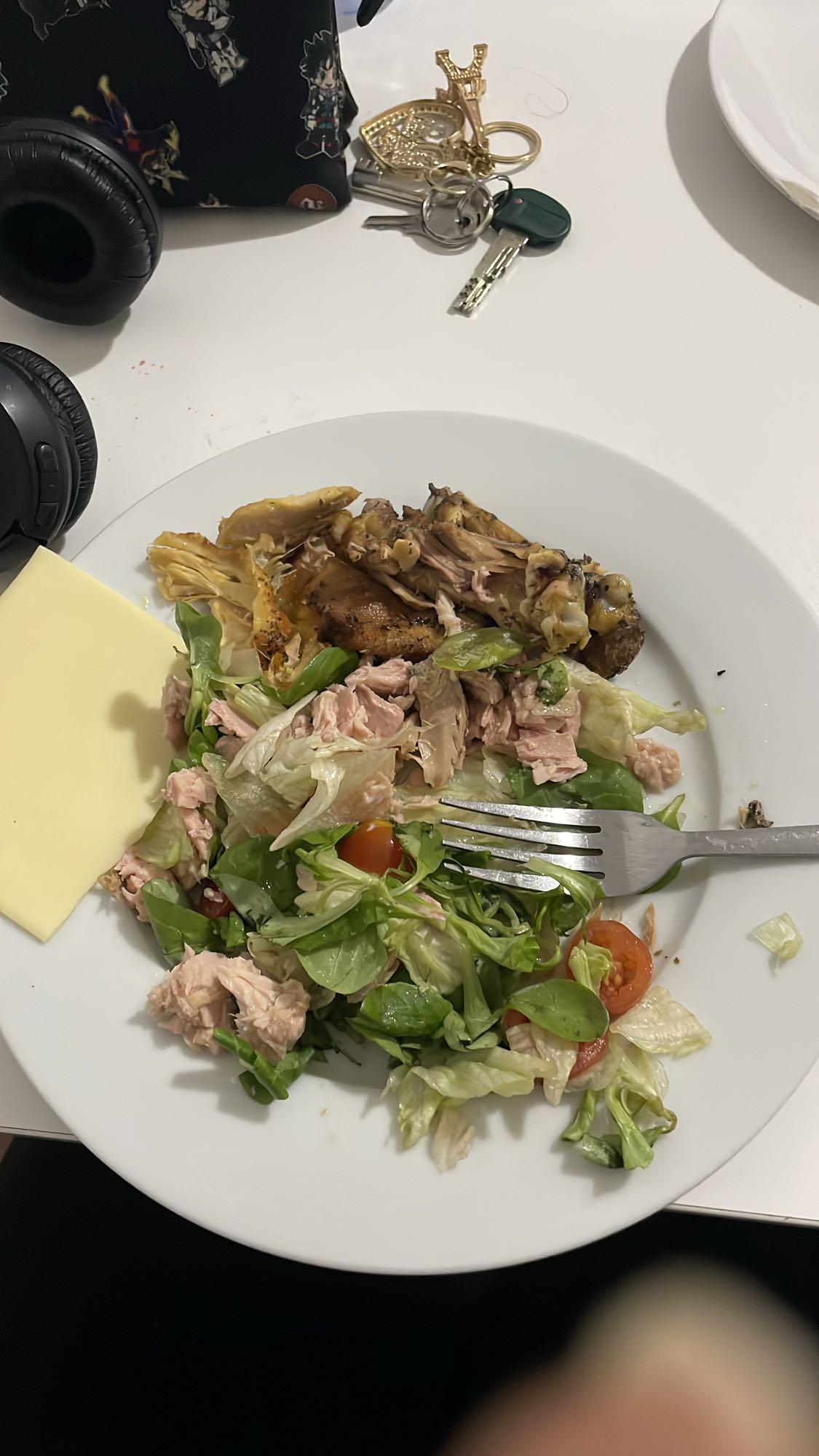 ensalada con pollo y atún