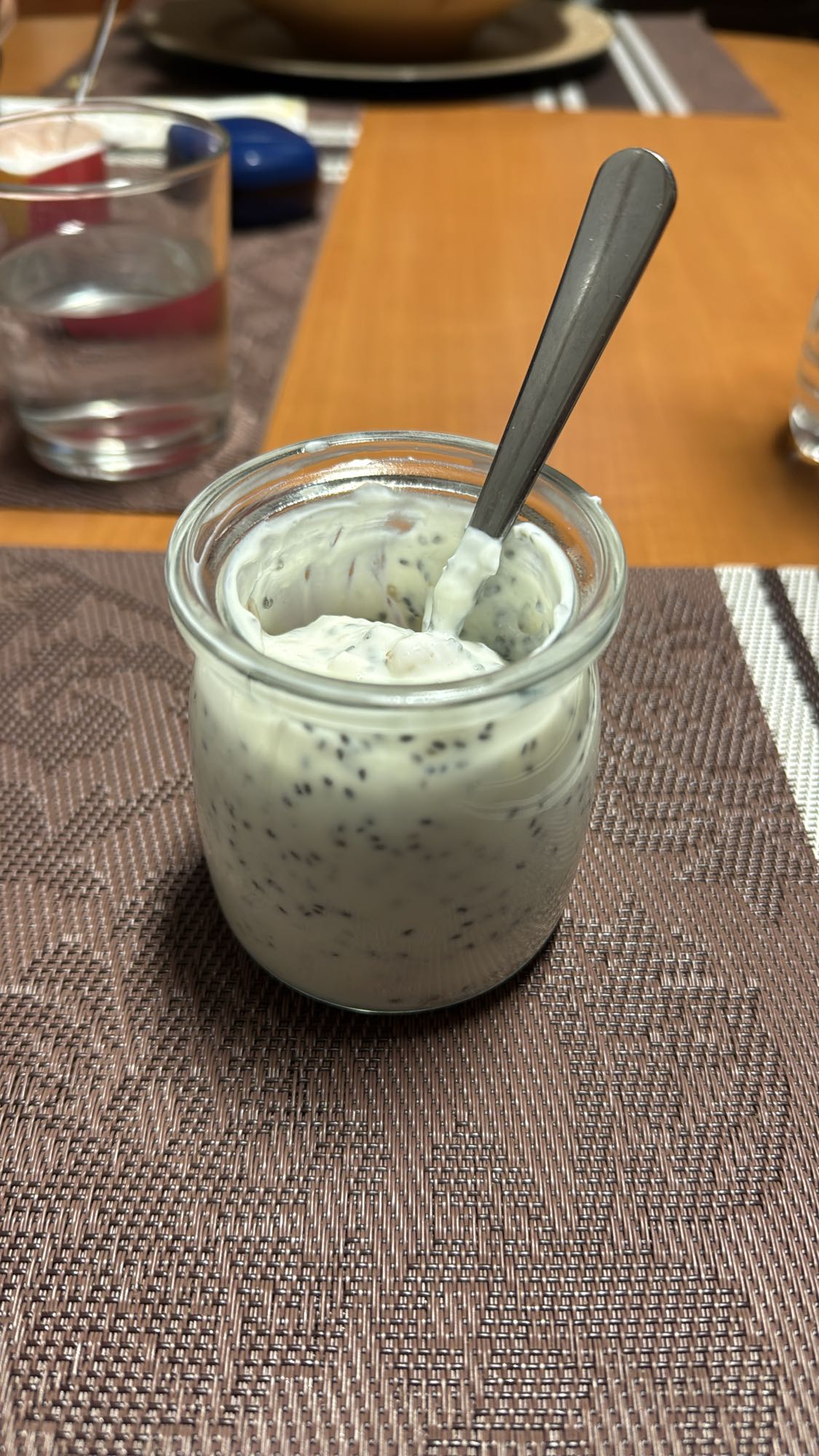 yogur con chía y nueces