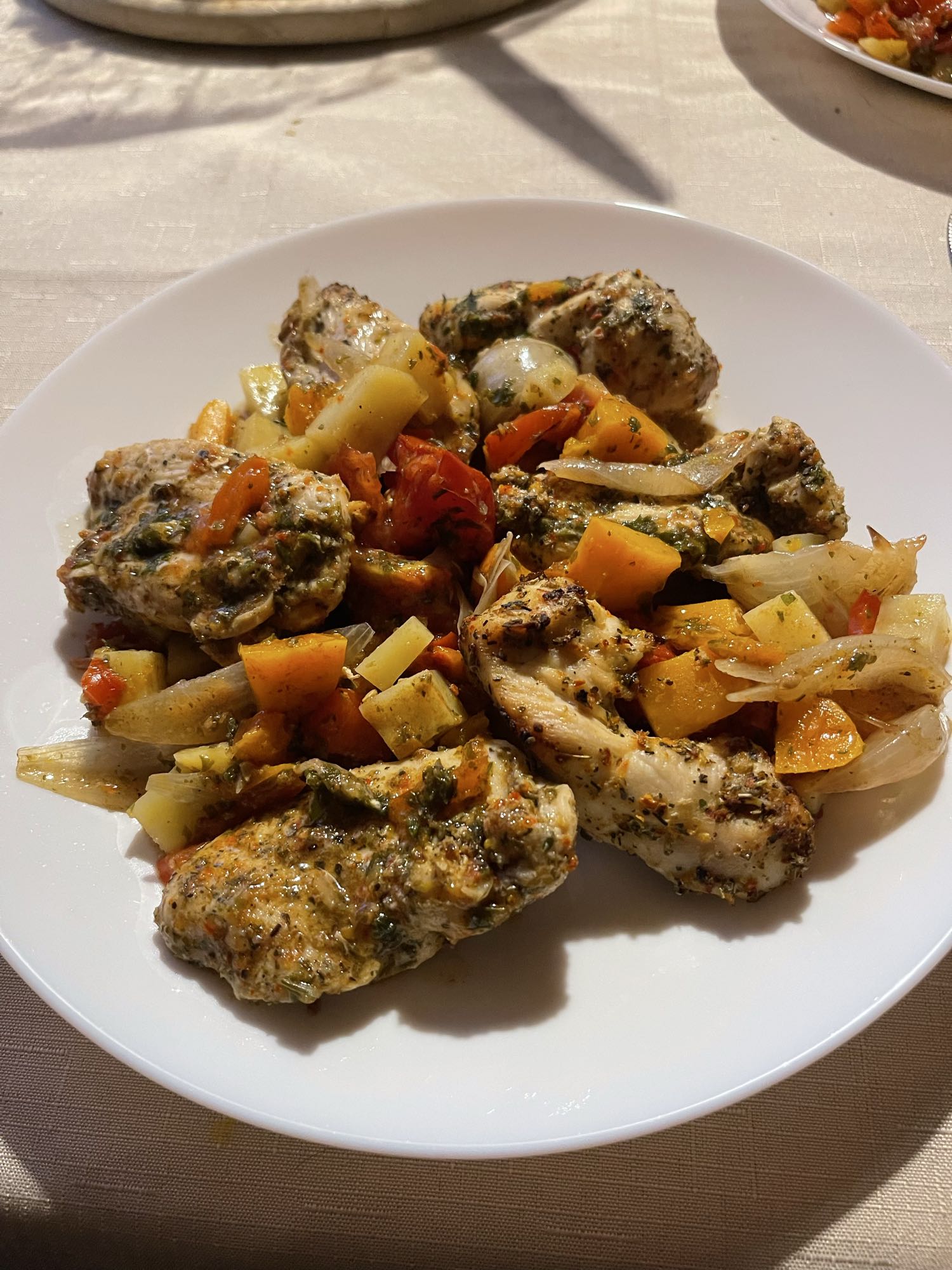 Kruidenkip met groenten