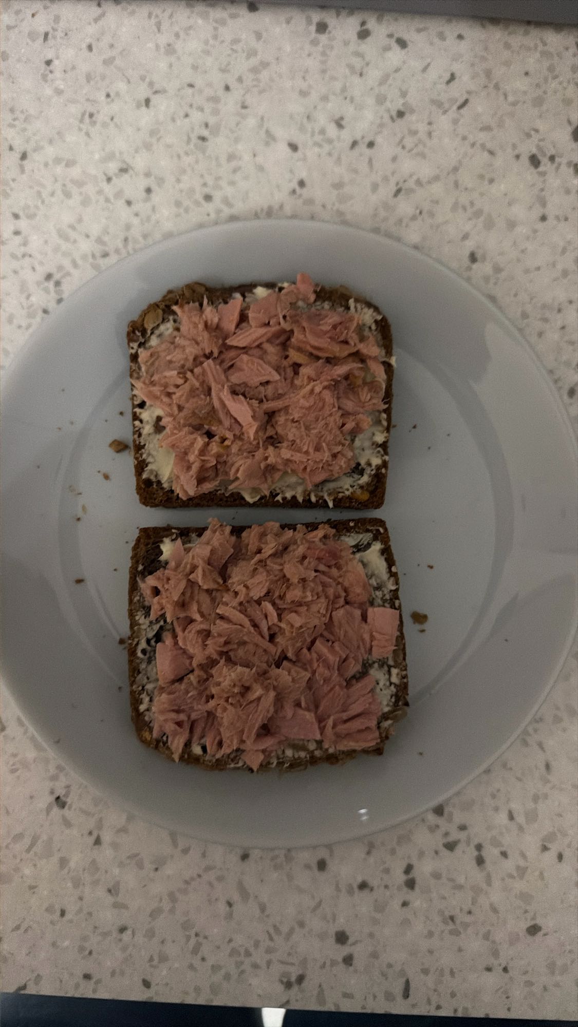 Kanapki z tuńczykiem