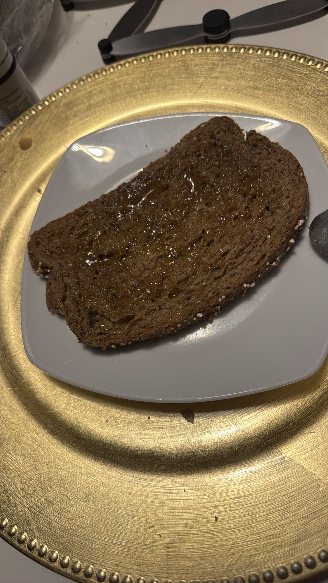 Volkorenbrood met honing