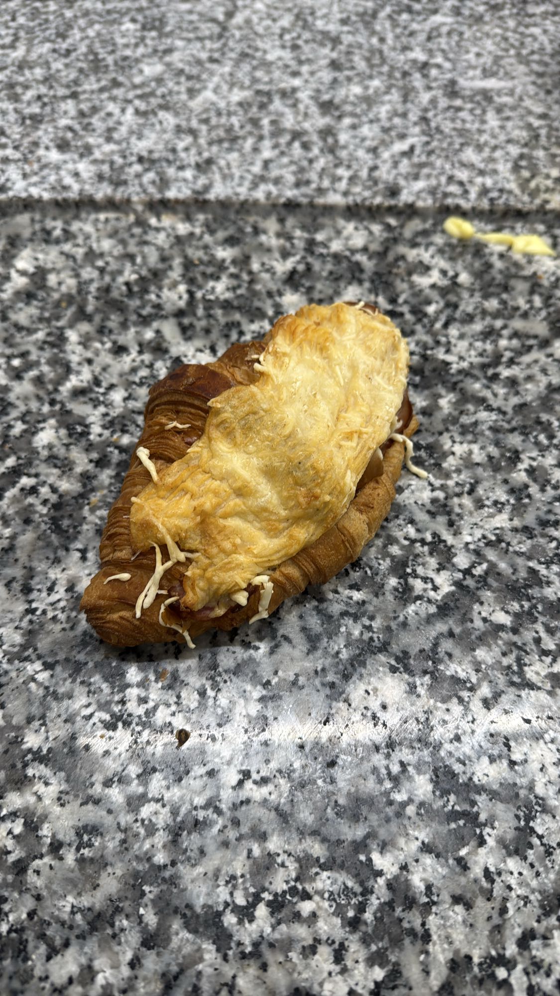 Croissant au fromage