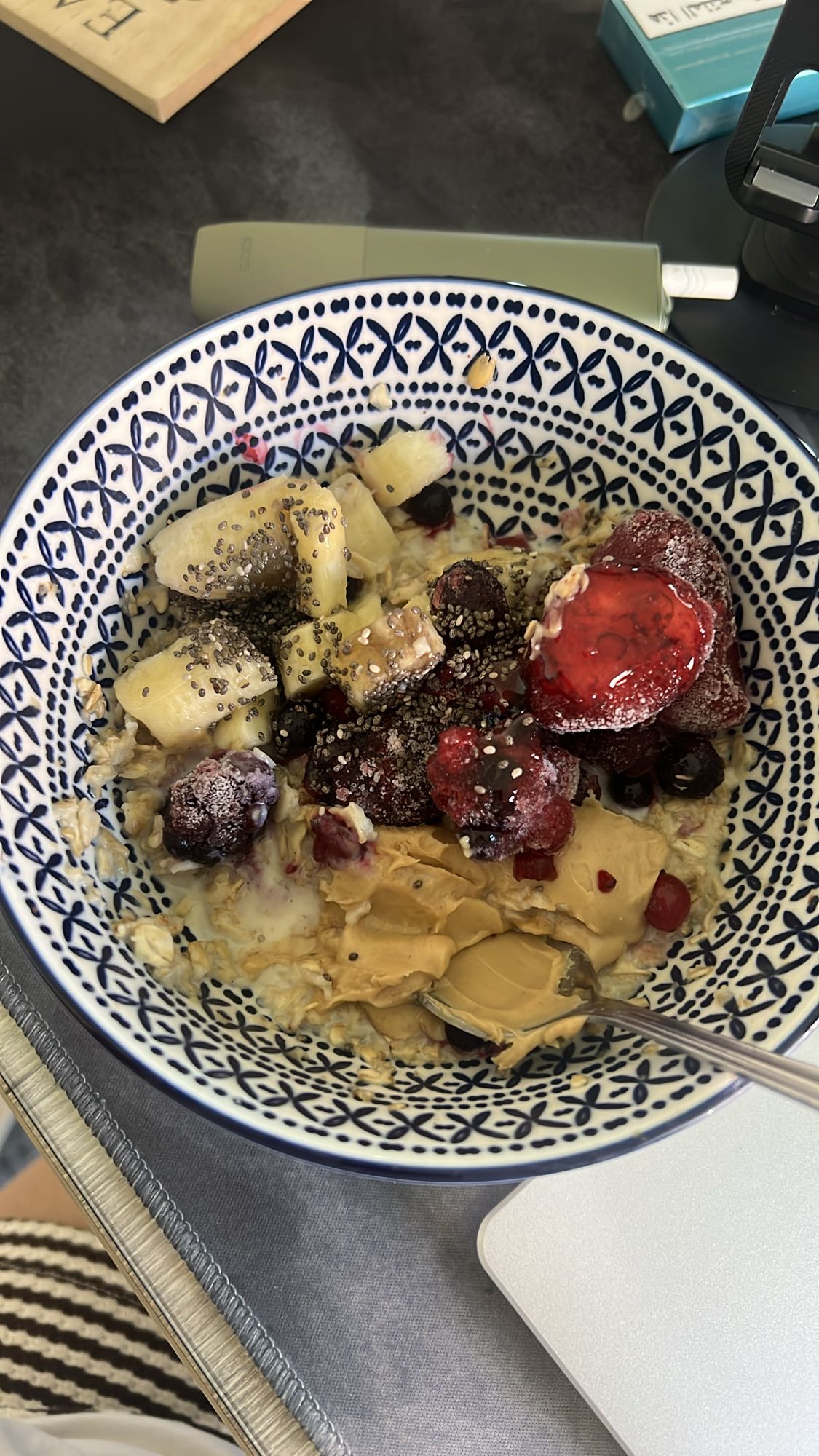 Peanut Butter Berry Oats