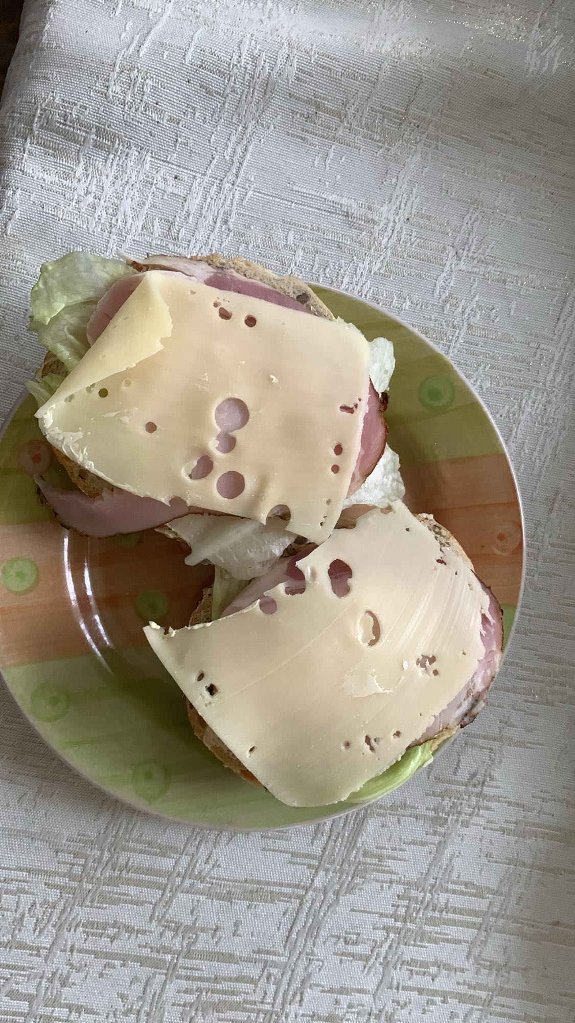 Kanapki z szynką i serem