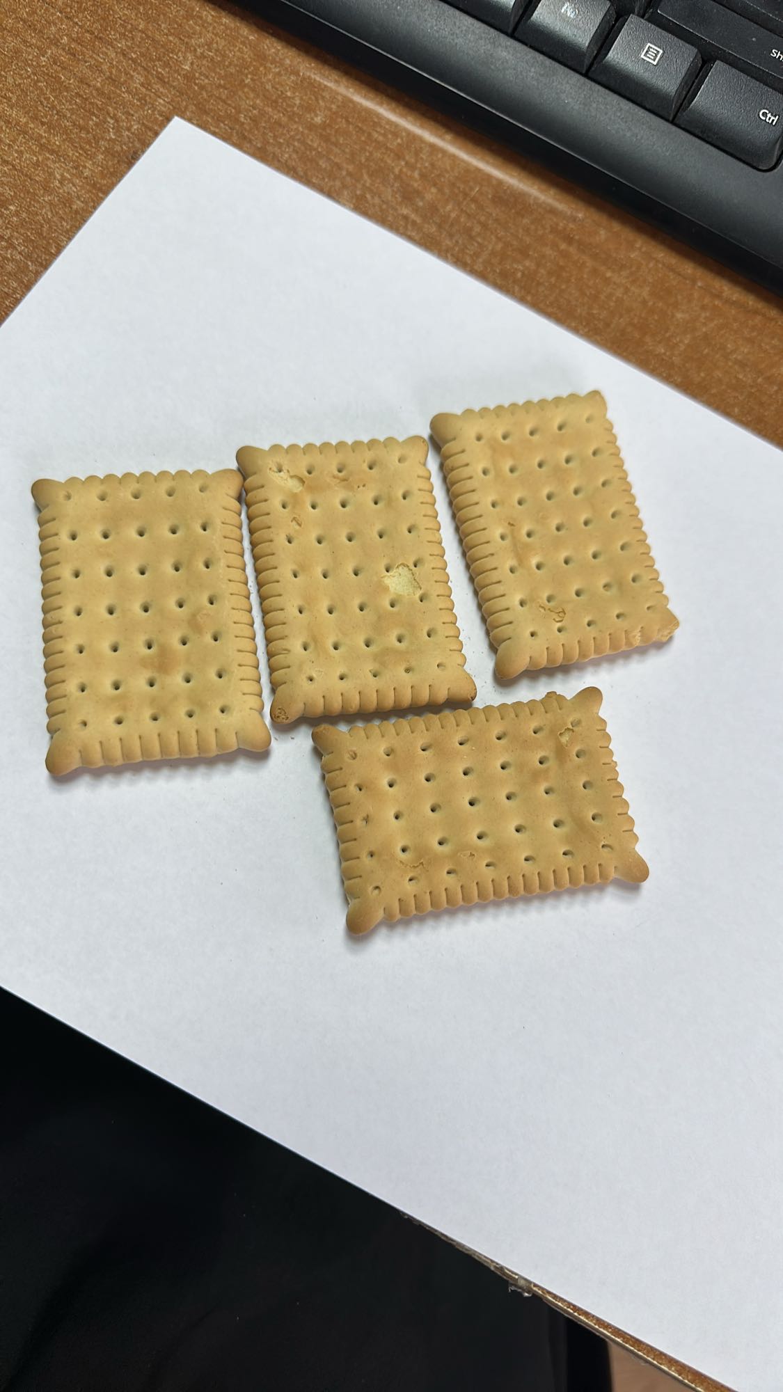 Plain tea biscuits