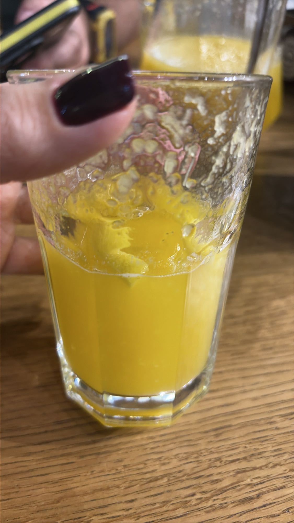 апельсиновый сок свежевыжатый