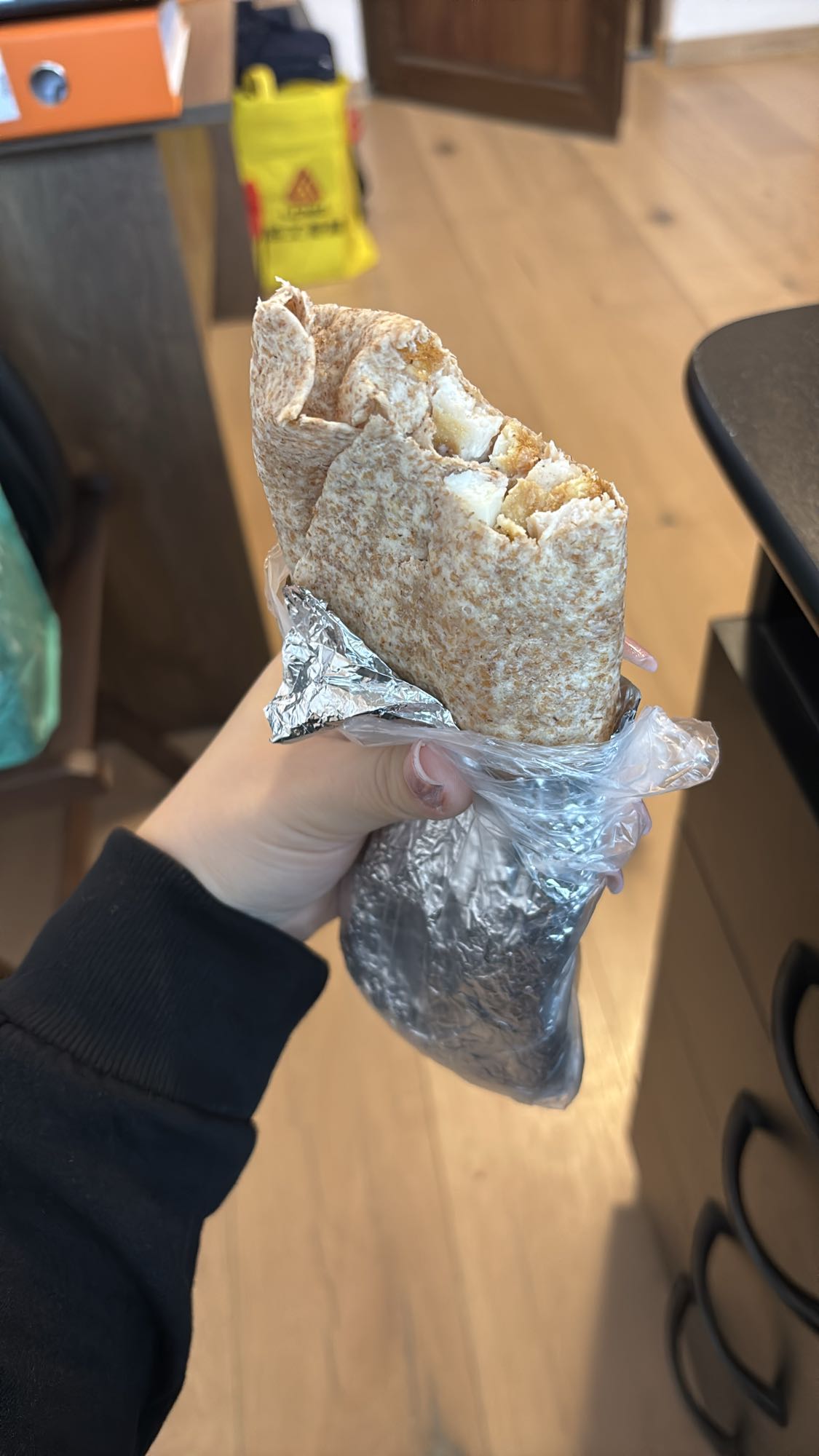 Wrap cu piept de pui