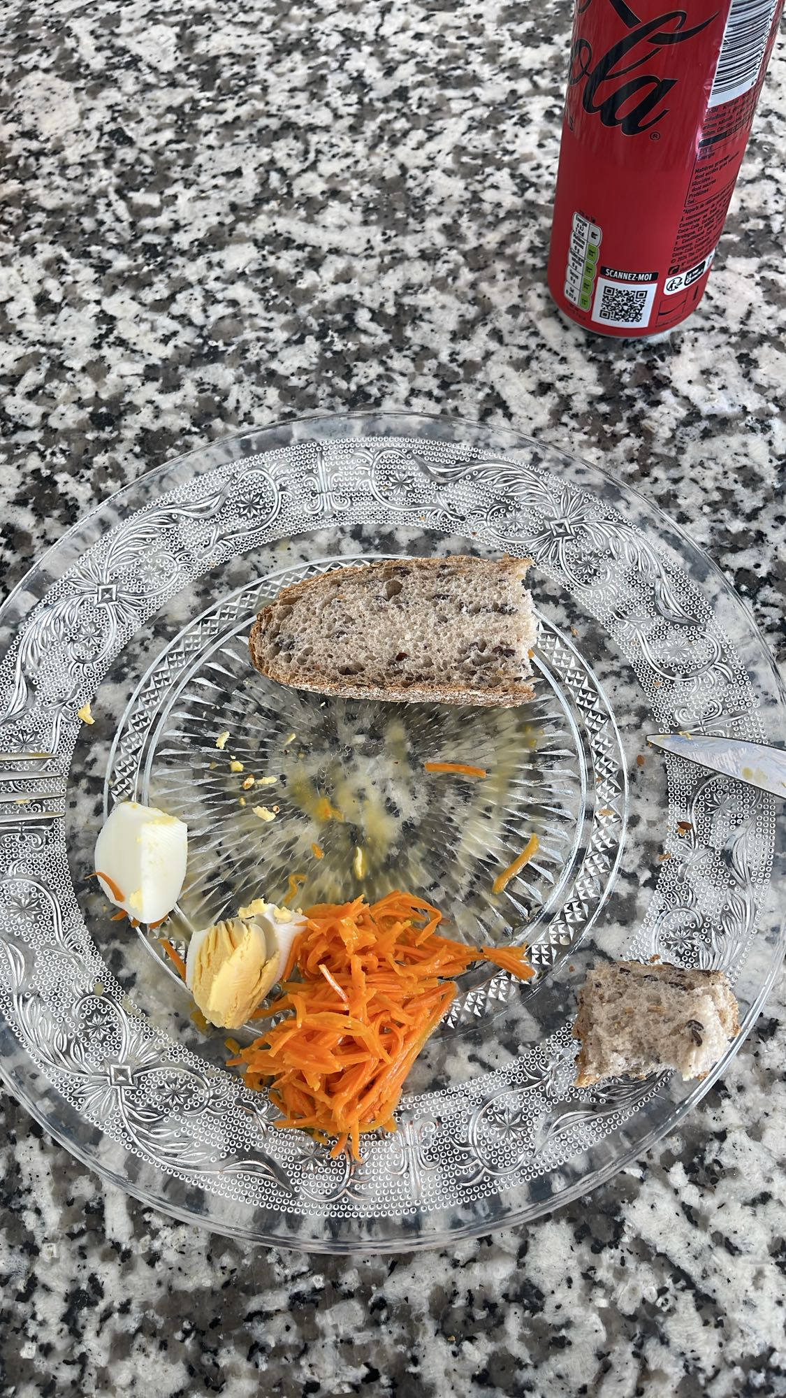 œuf, pain et carottes