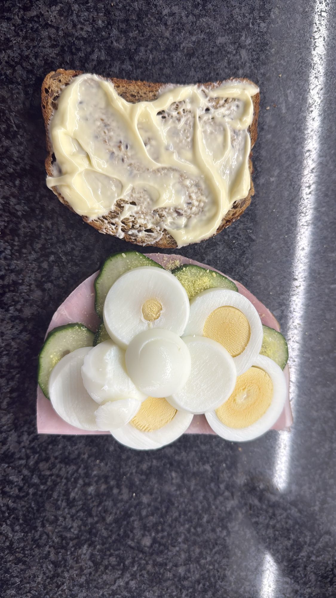 Broodje ham ei komkommer