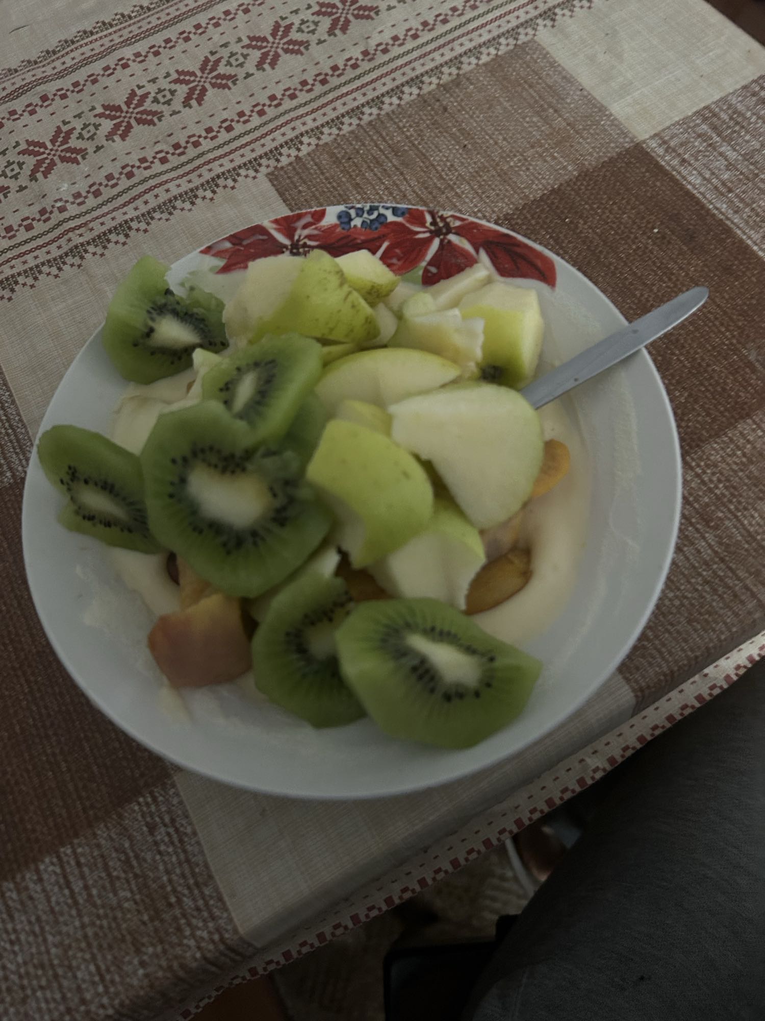 Fructe cu iaurt proteic