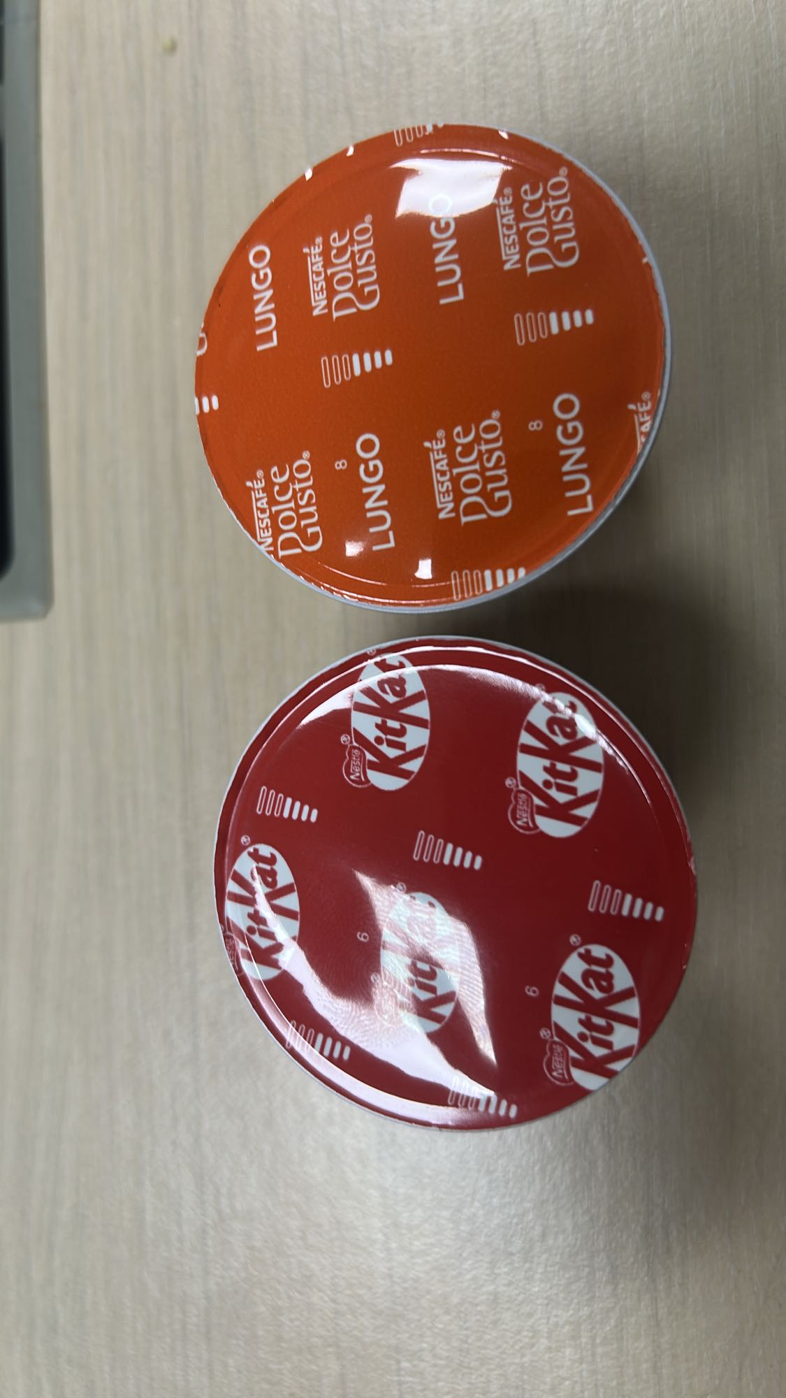 Capsules café et KitKat