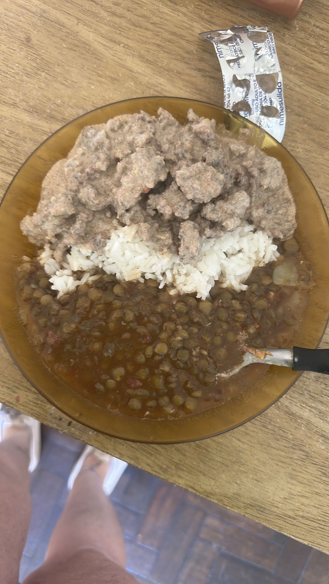 Arroz, lentilha e carne moída