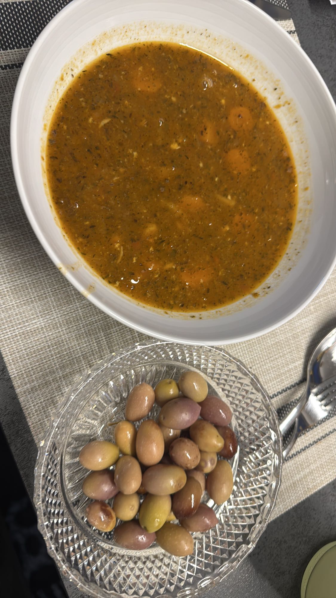 Zuppa di verdure e olive