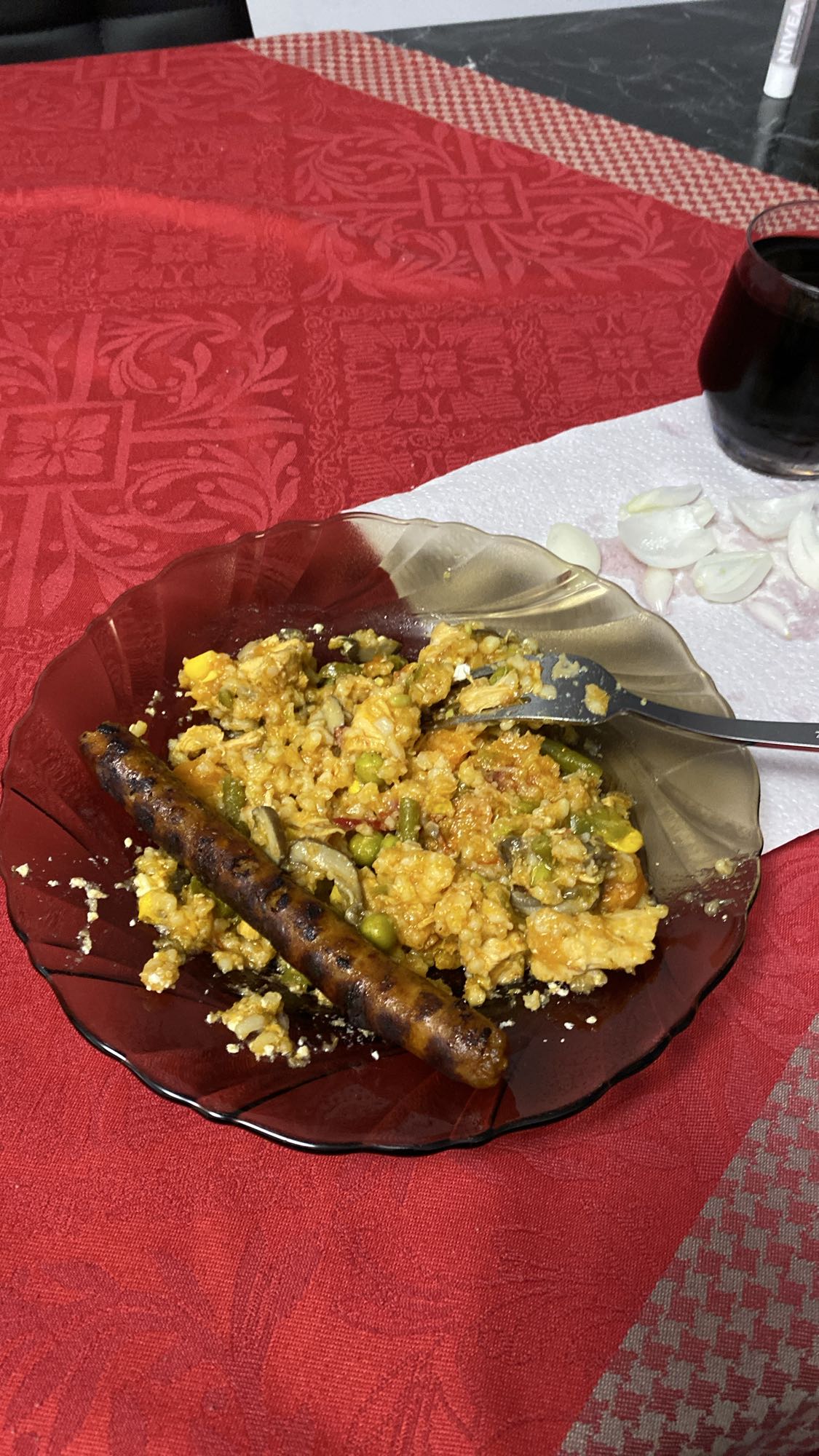 Orez cu legume și cârnat