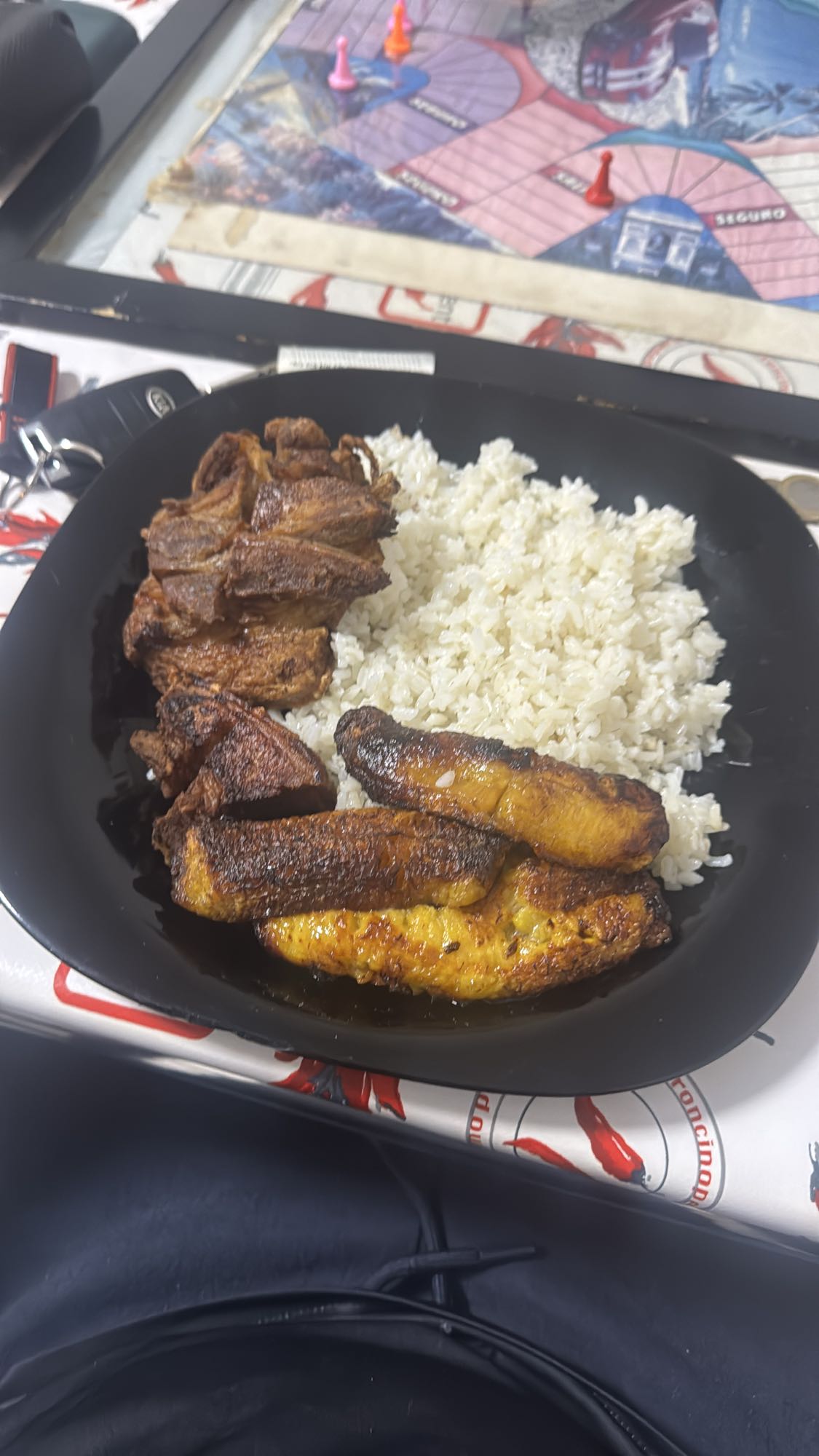 Arroz, carne y plátano