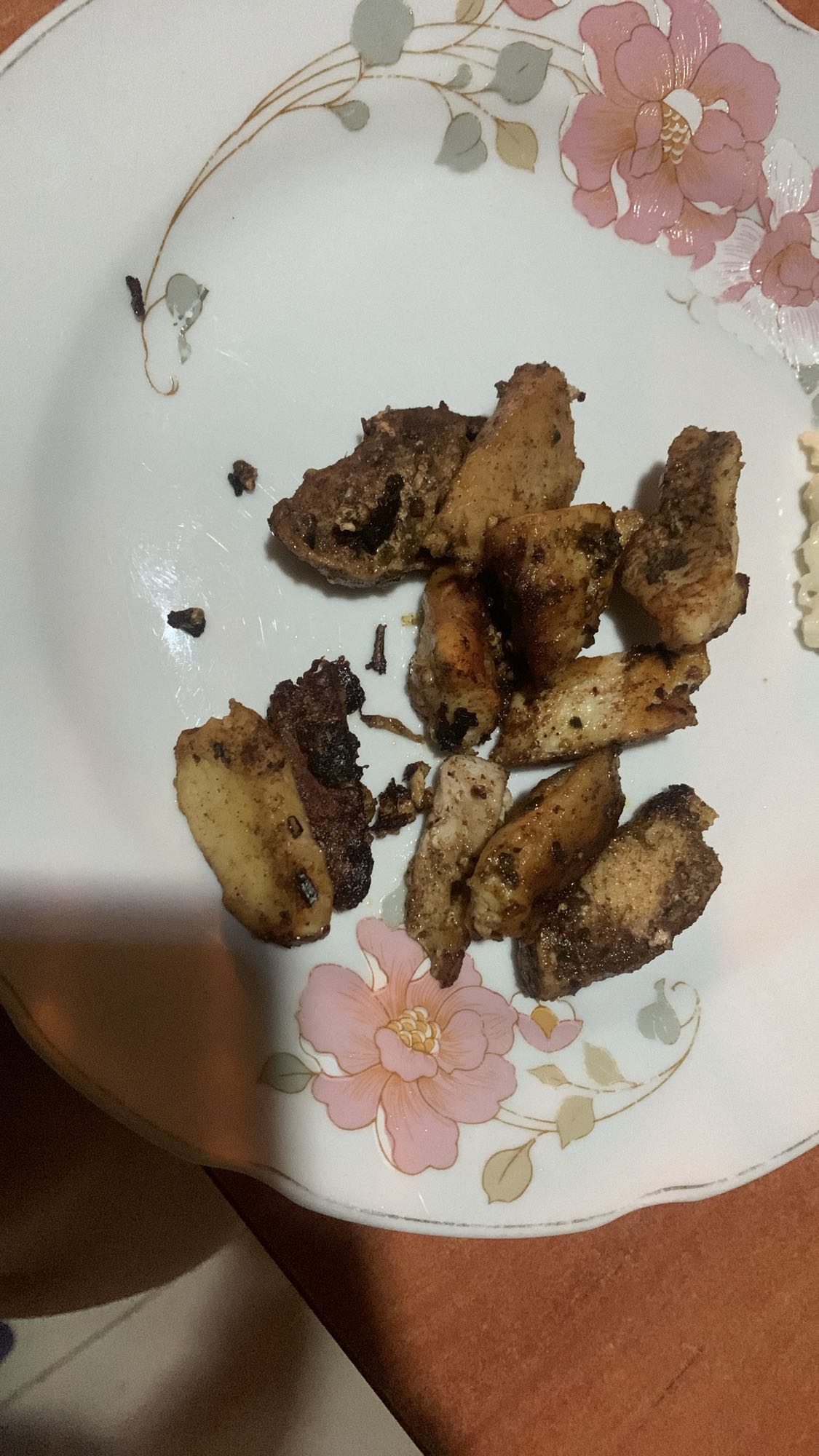 Grilled chicken pieces