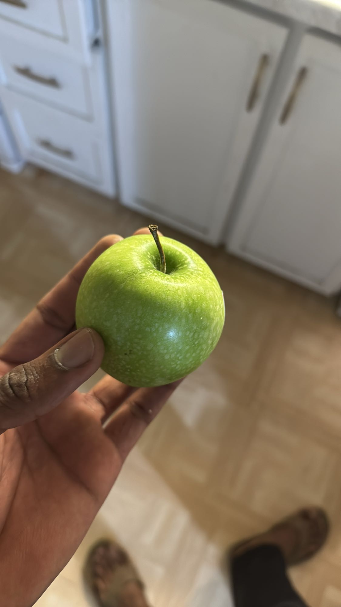 Pomme verte entière