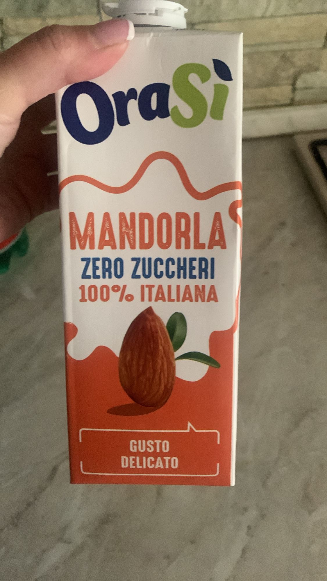Latte di mandorla senza zucchero