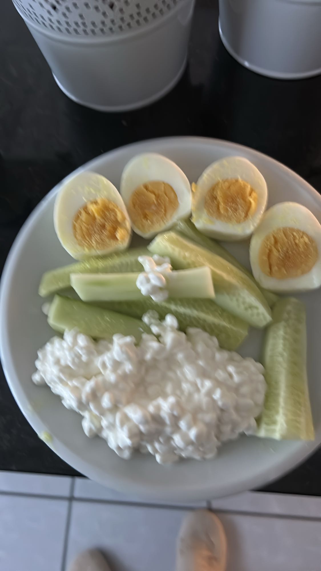 Eier mit Hüttenkäse