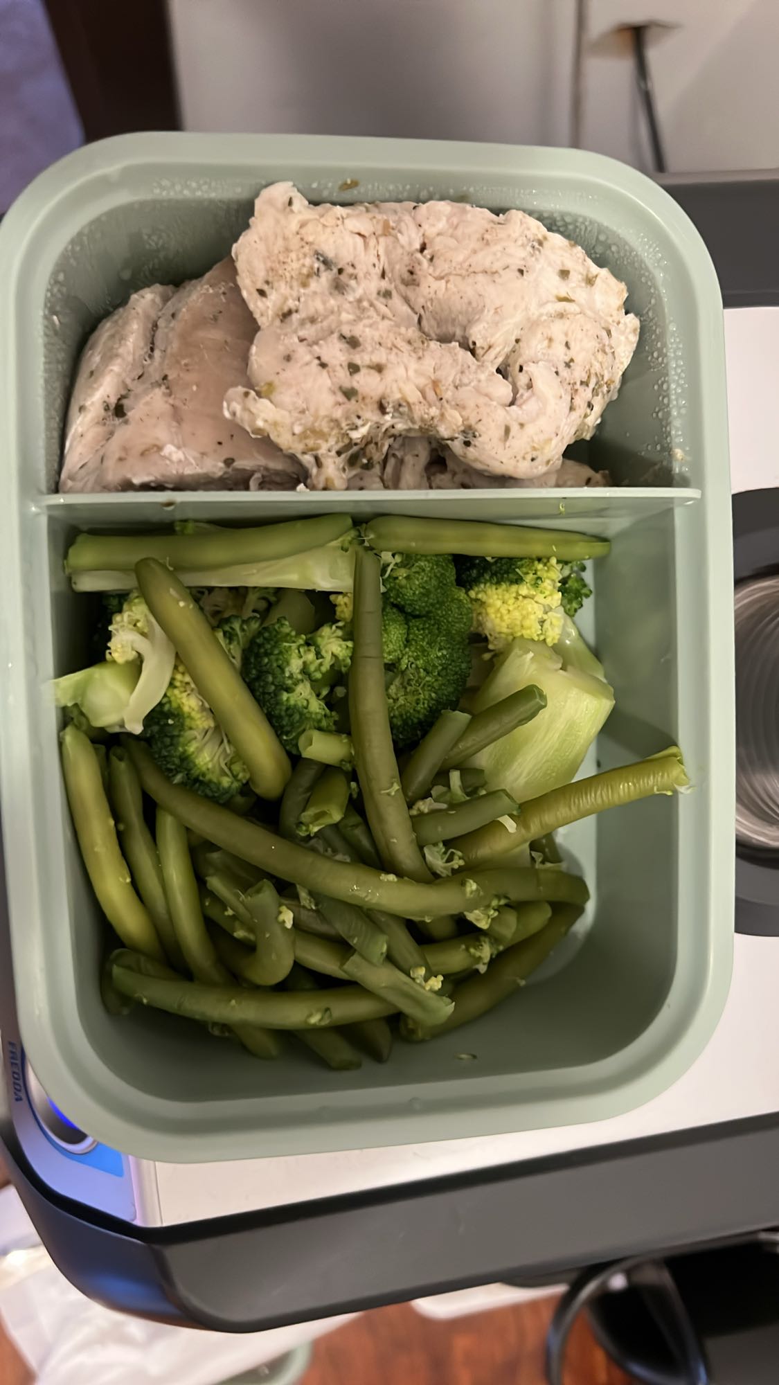 Tavuk ve Sebze Kutusu