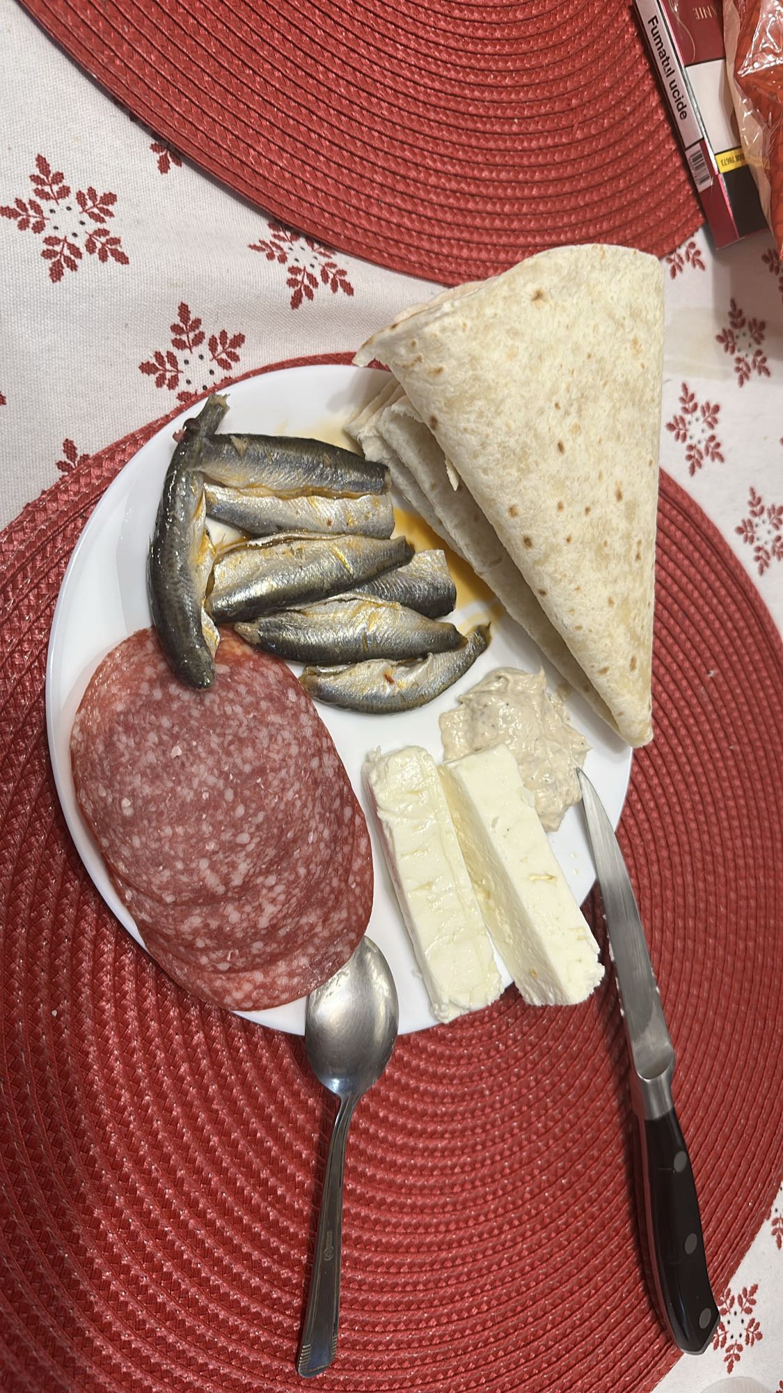 Platou rece cu lipie