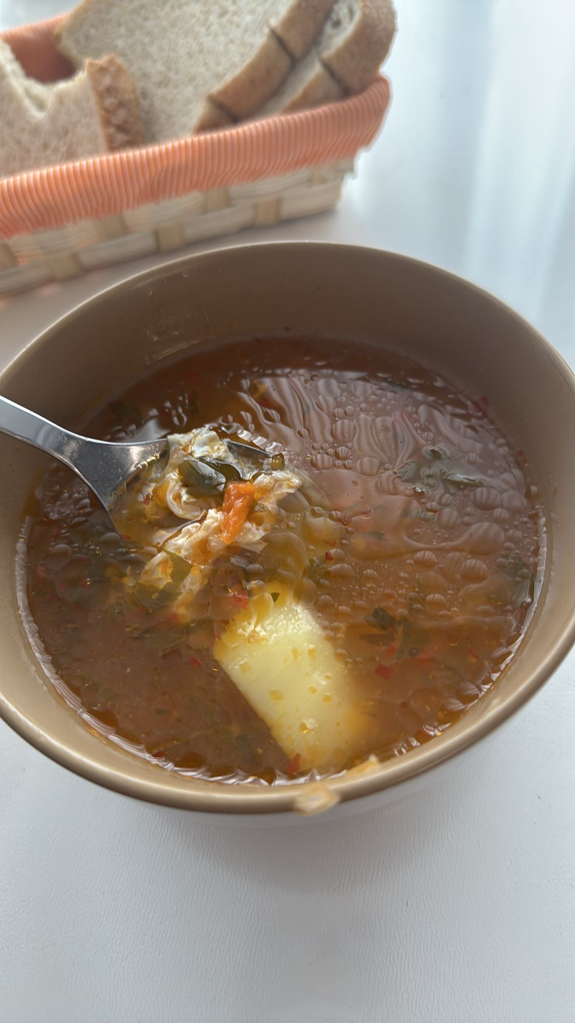 Supă de legume cu pâine