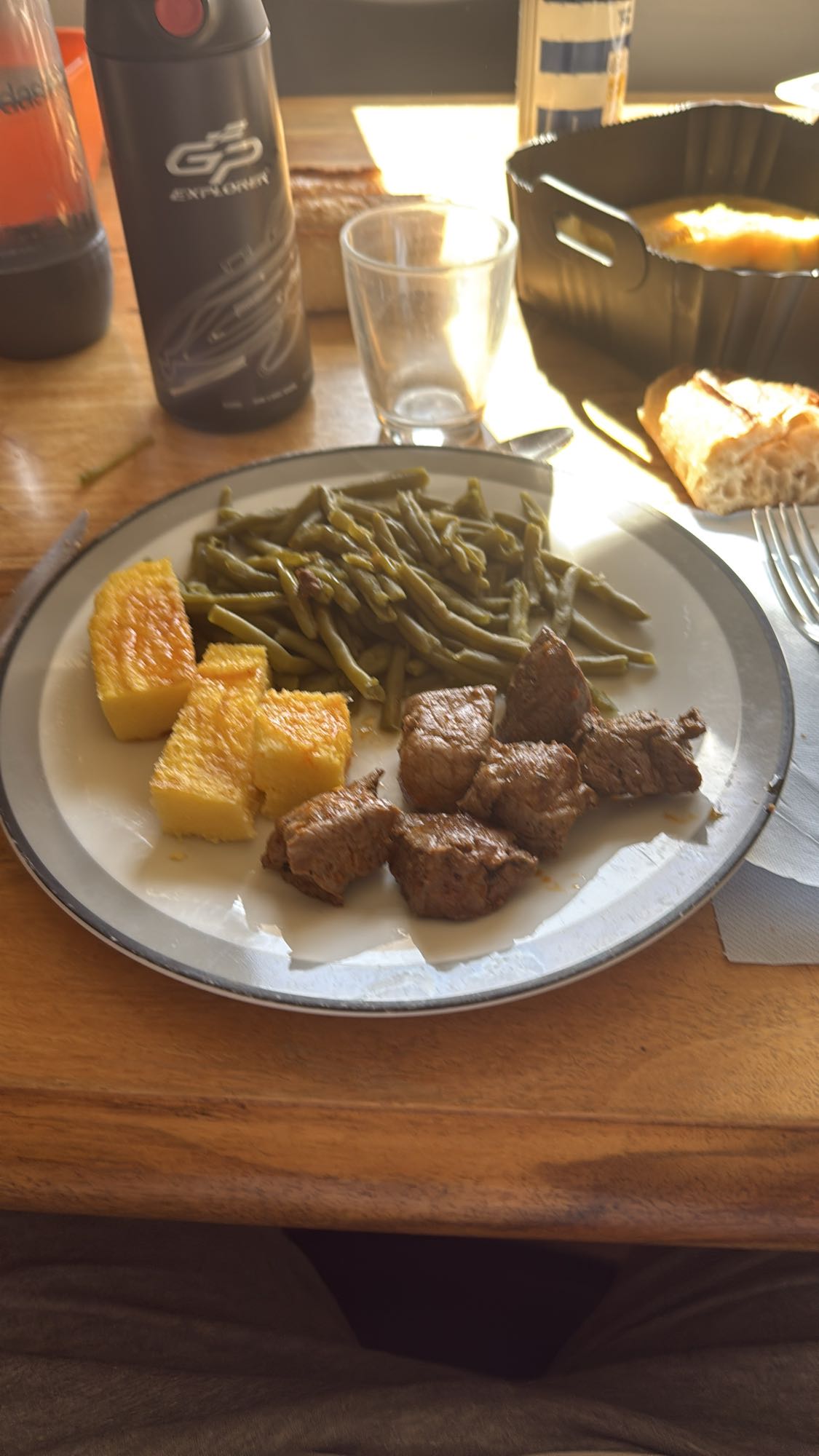 Boeuf, haricots, polenta