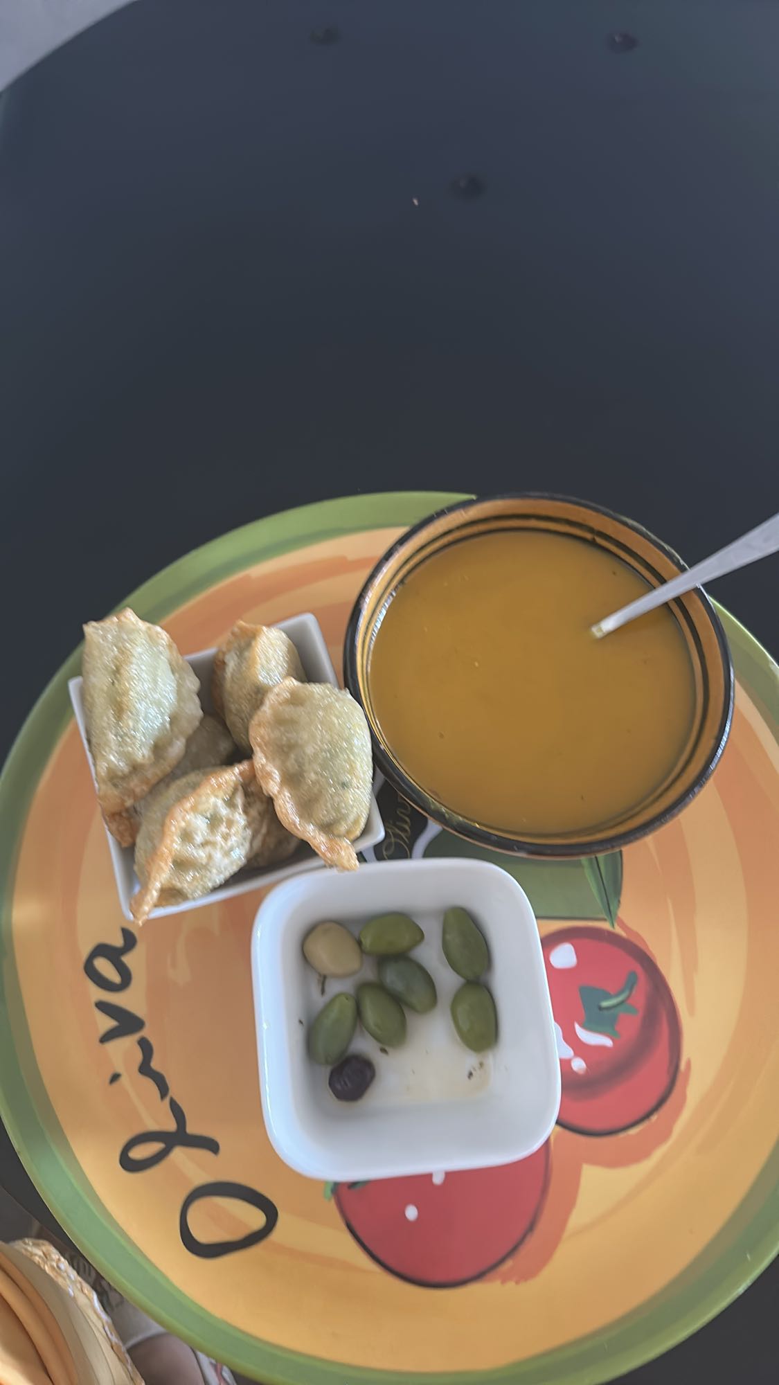 Soupe et beignets salés