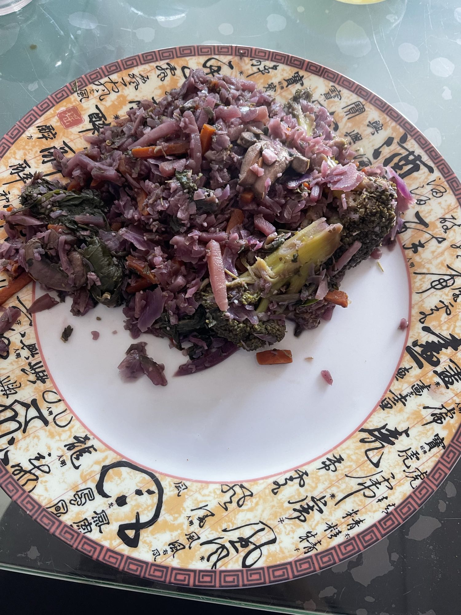 Légumes sautés violets