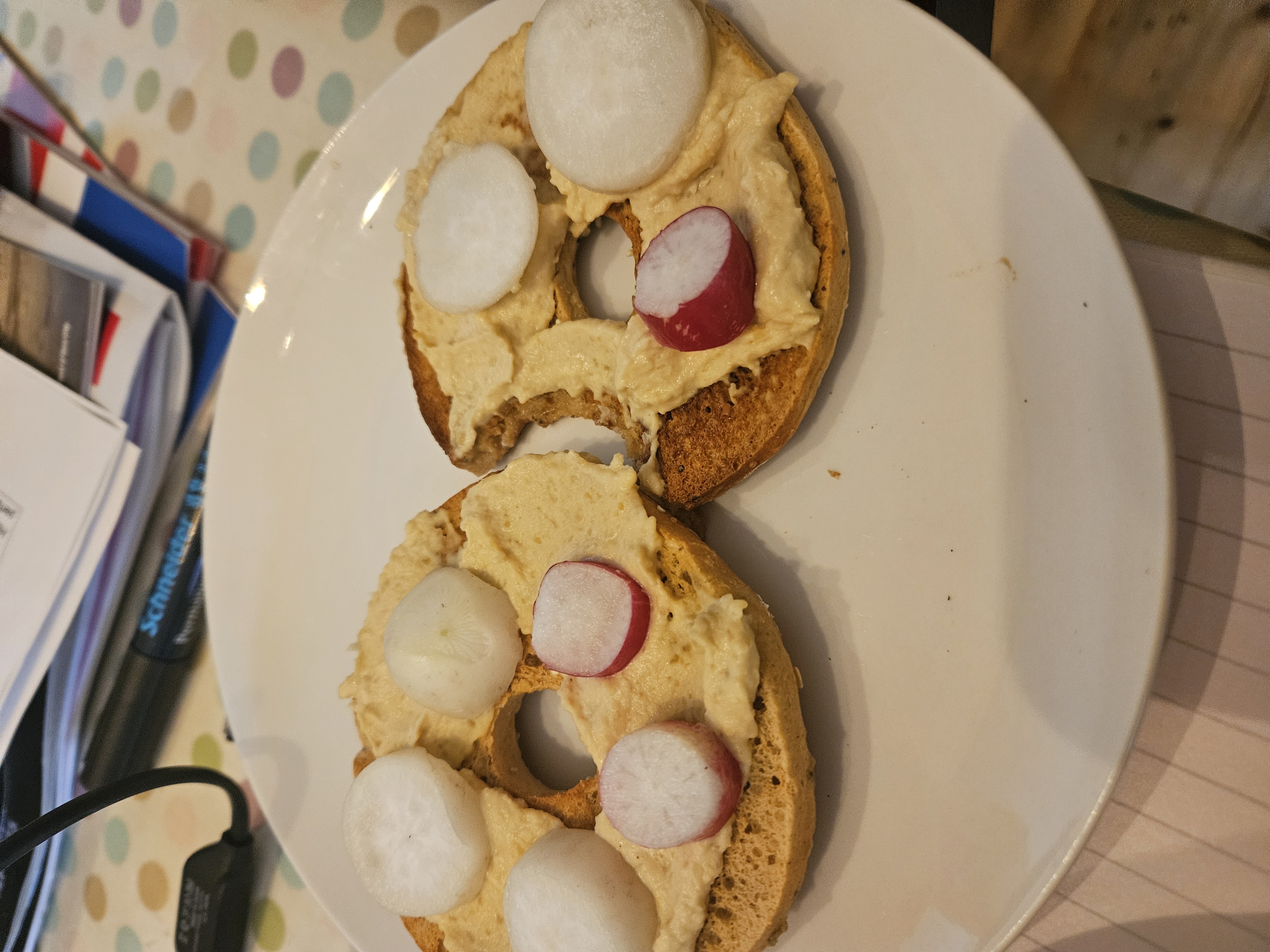 Hummus Bagel with Radish (Protein Bagel)