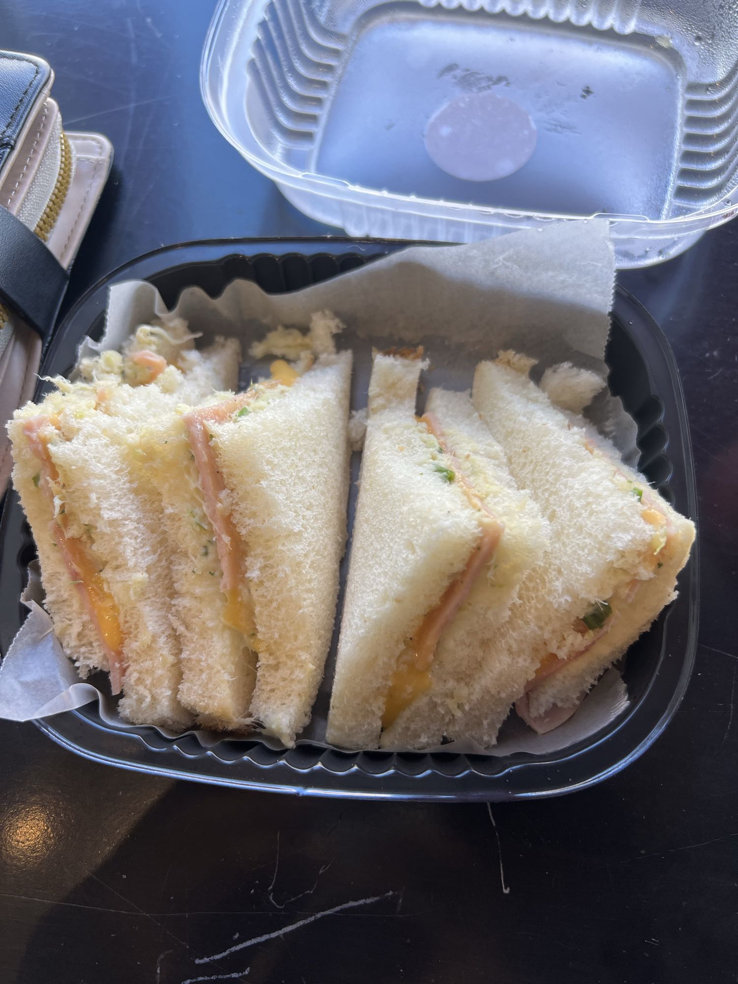 Sándwich de jamón y queso