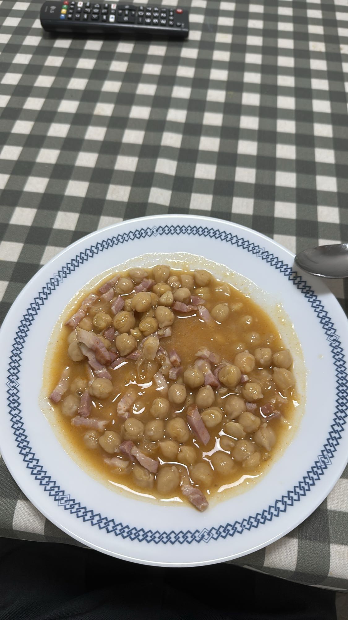 Garbanzos con bacon