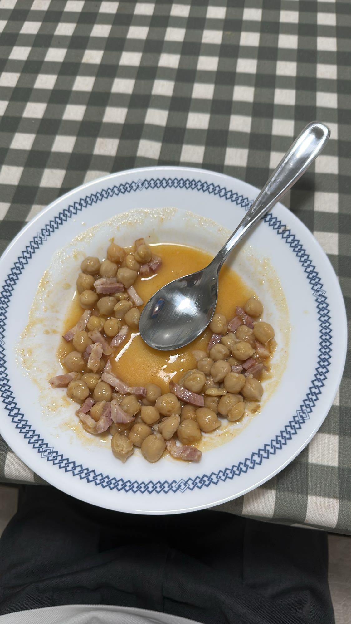 Garbanzos con jamón