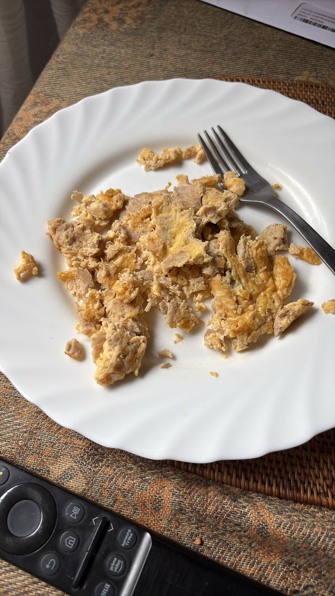 revuelto de atún y huevo