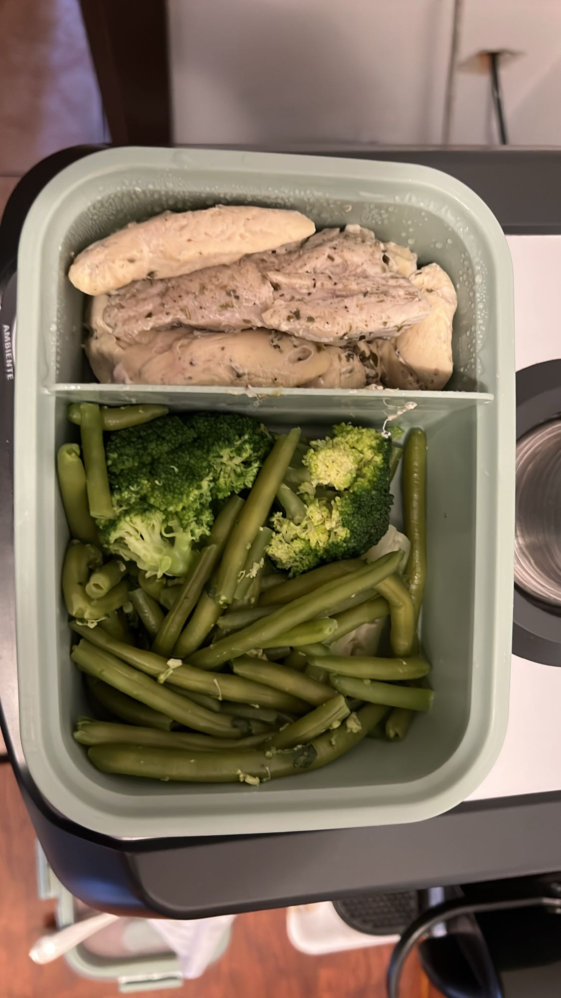 Tavuk ve Sebze Kutusu