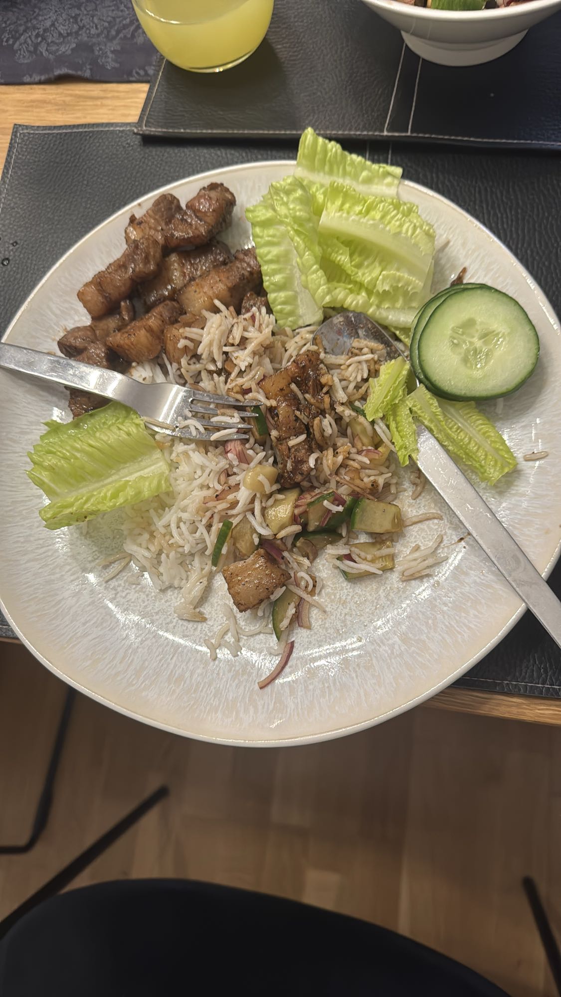 Ris med fläsk och grönsaker