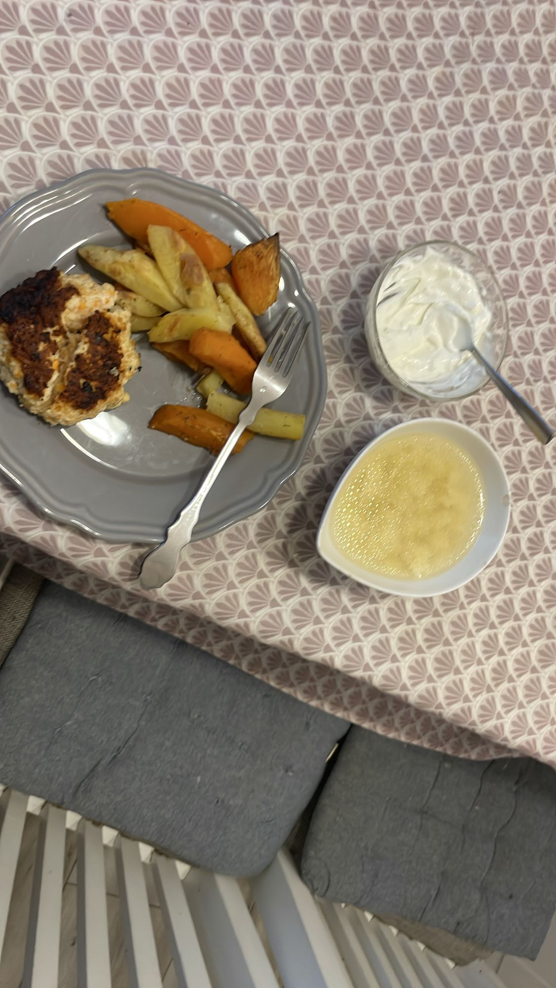 Chiftea cu legume și iaurt